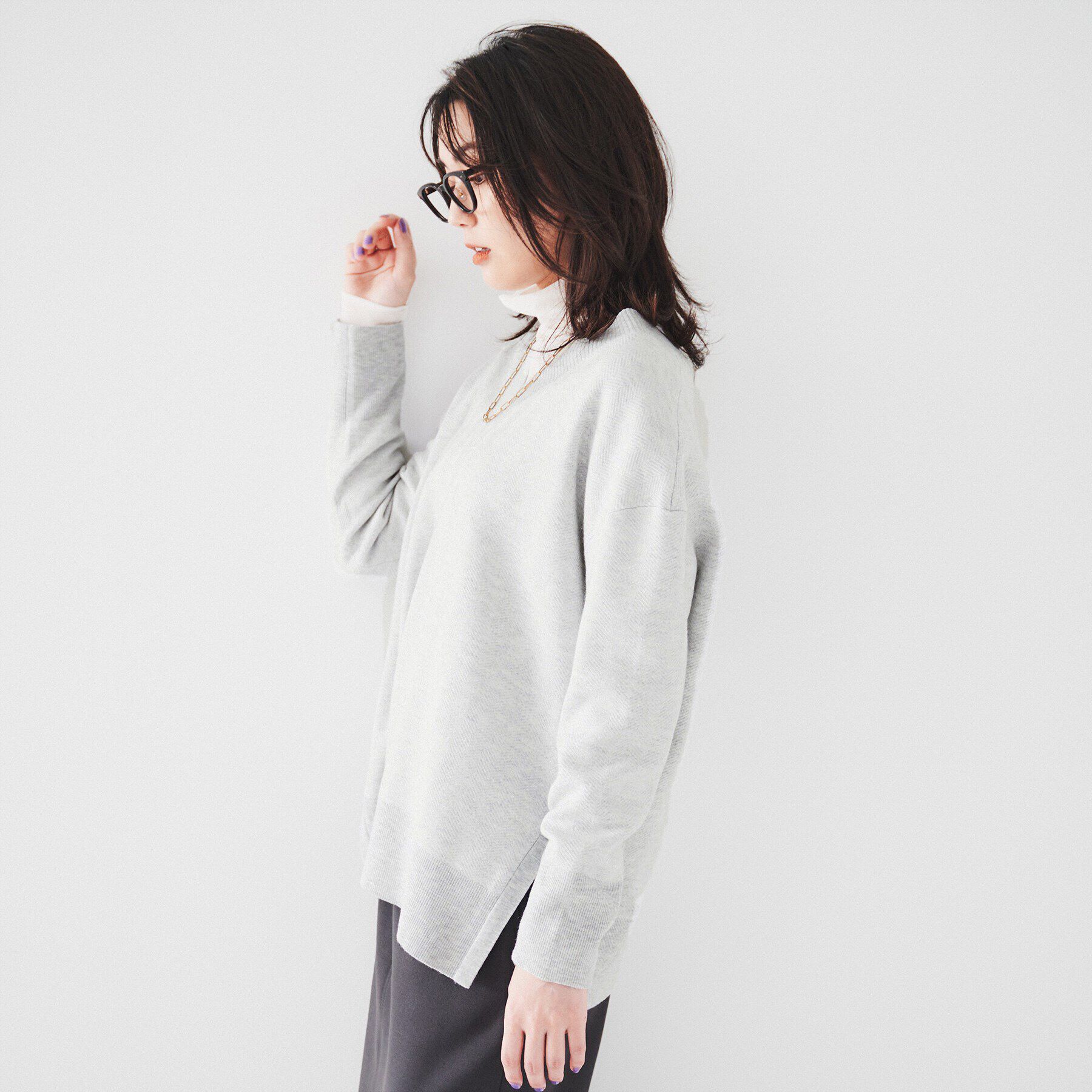 UNTITLED「【体型カバー/洗える】ヘリンボーン柄 Vネックプルオーバーニット」|ニット・セーター|