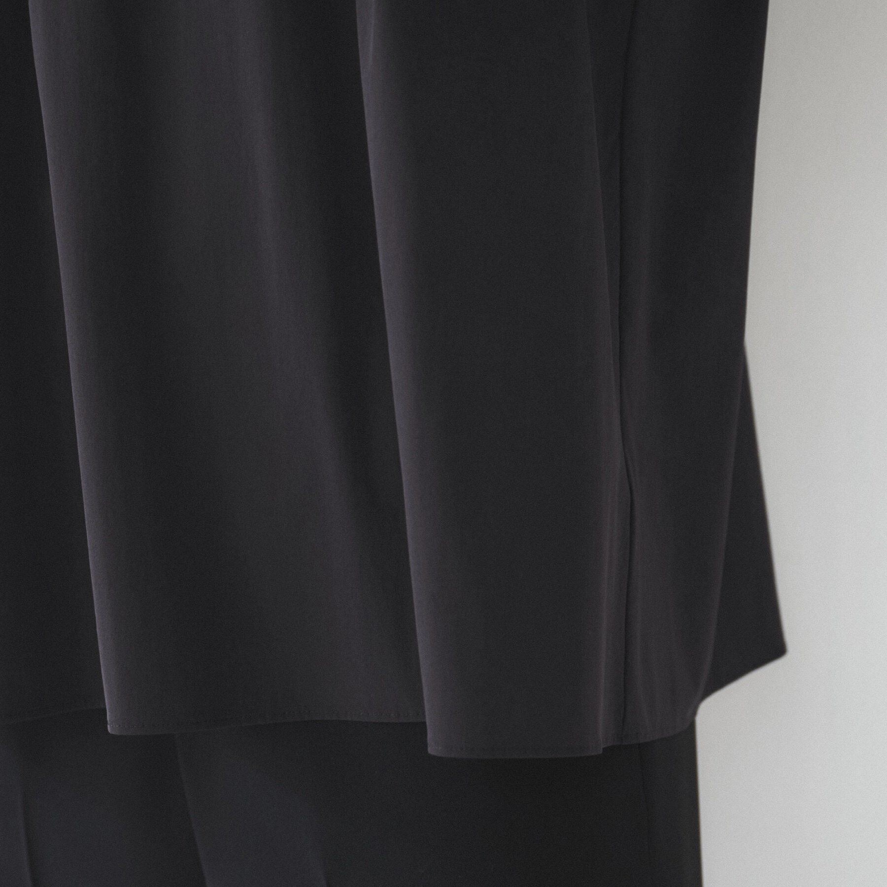 UNTITLED「【通勤】ボウタイ付スタンドネック ボリュームブラウス」|シャツ・ブラウス|