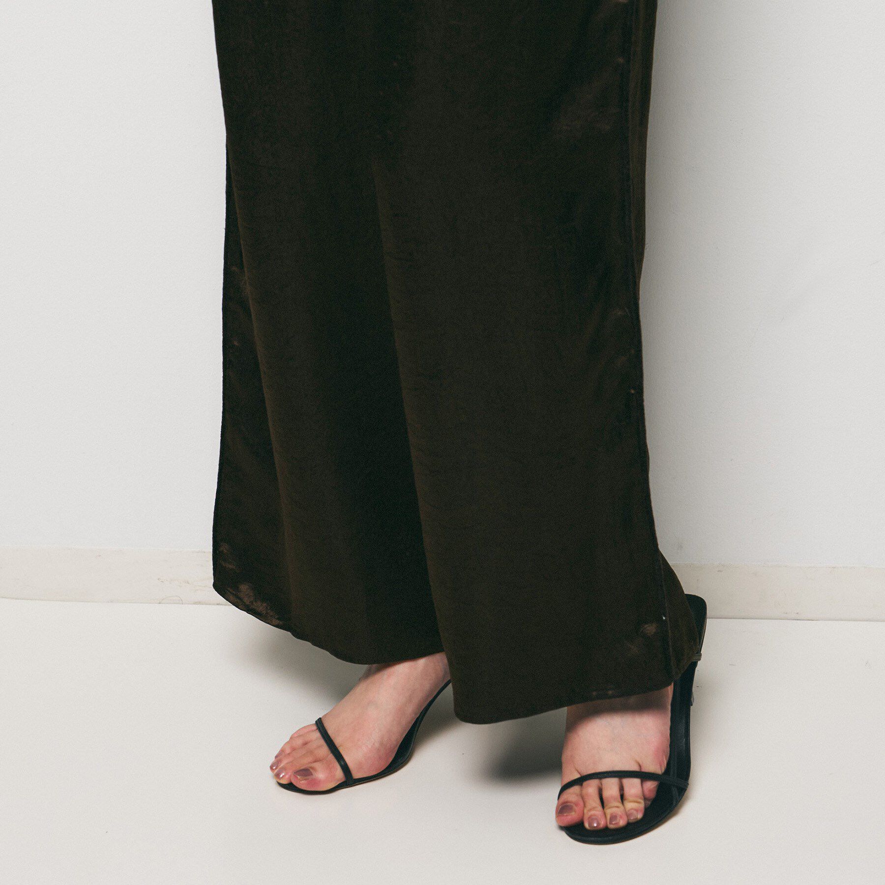 UNTITLED「【GREY CHORD】LISA（リサ）サテンワイドパンツ」|その他|