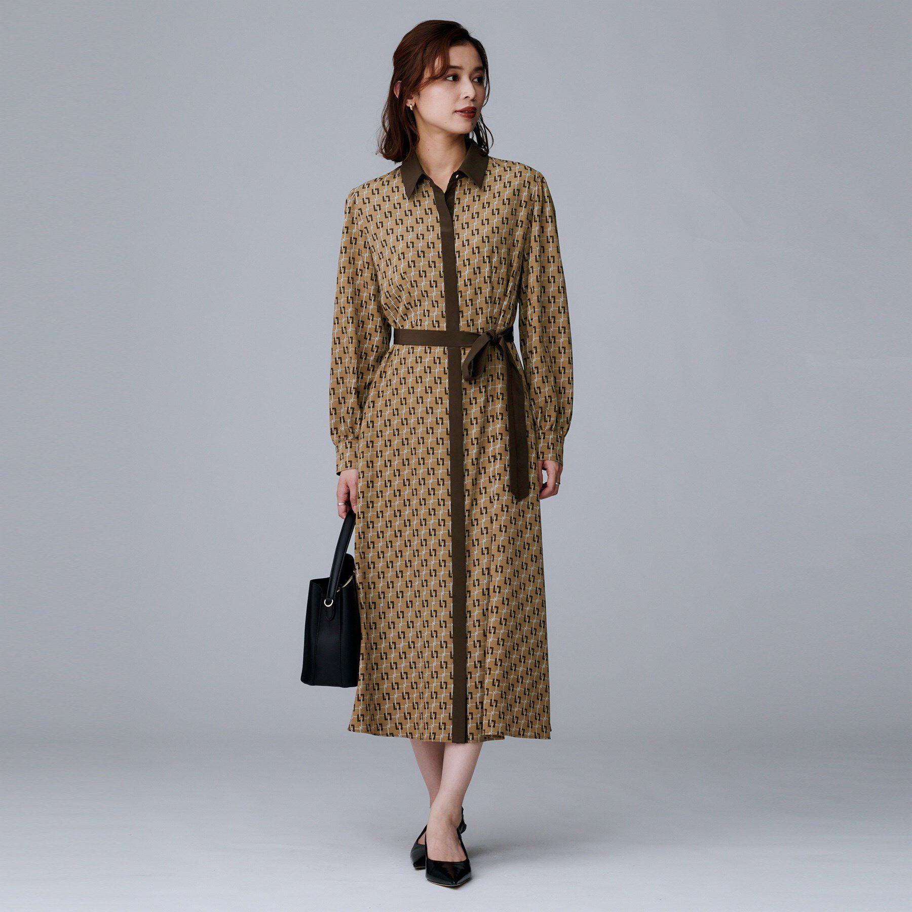 UNTITLED「【ウエストリボン/前開きボタン/レトロモダン】チェーン柄フレアワンピース」|ワンピース|