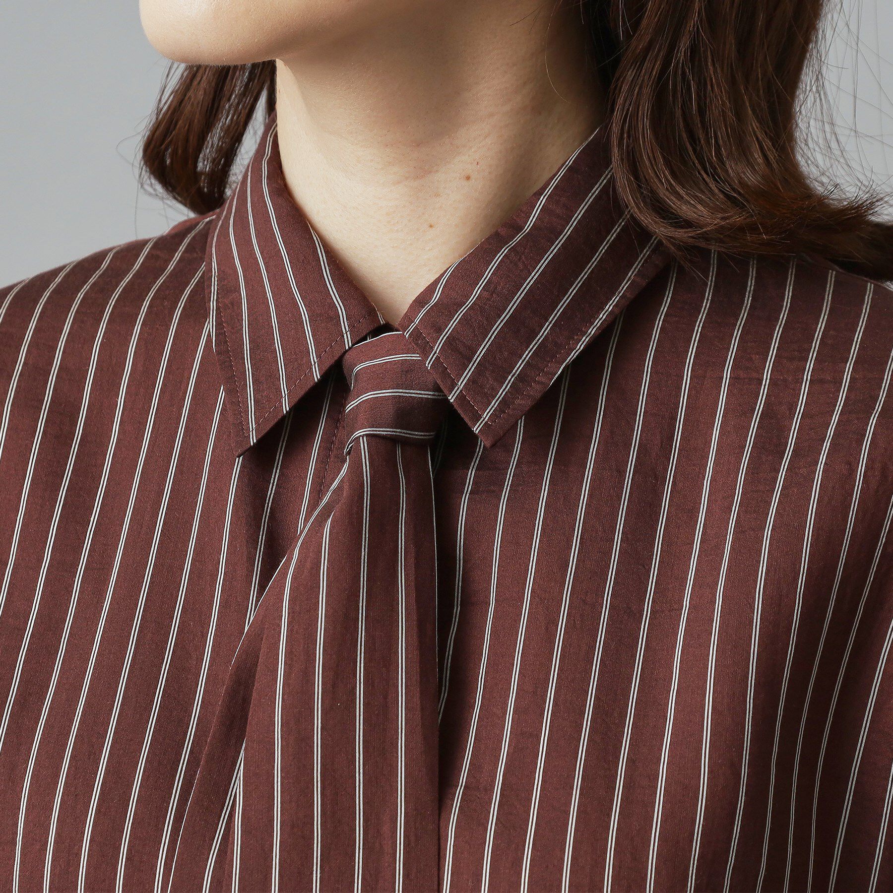 DRESSTERIOR「【洗える/オンオフ/otonaMUSE 11月号掲載】3WAYタイ付きアーカーストライプシャツ」|シャツ・ブラウス|