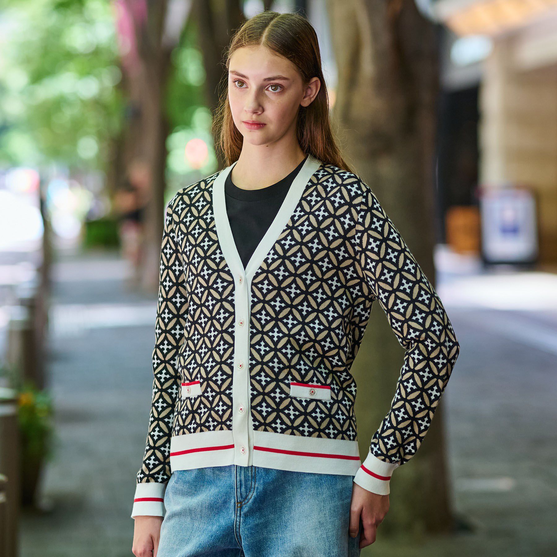 DRESSTERIOR「オーバーラップサークルVネックカーディガン」|カーディガン|