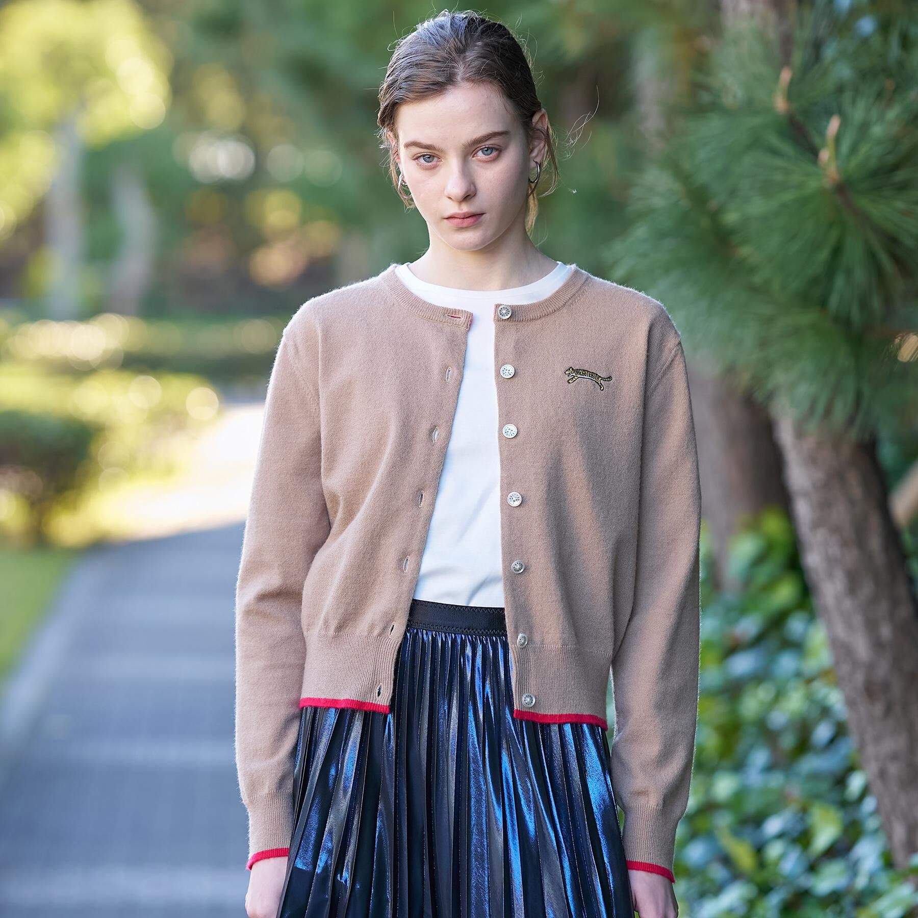 DRESSTERIOR「【CLASSY．12月号掲載】タイガーエンブロイダリークルーネックカーディガン」|カーディガン|