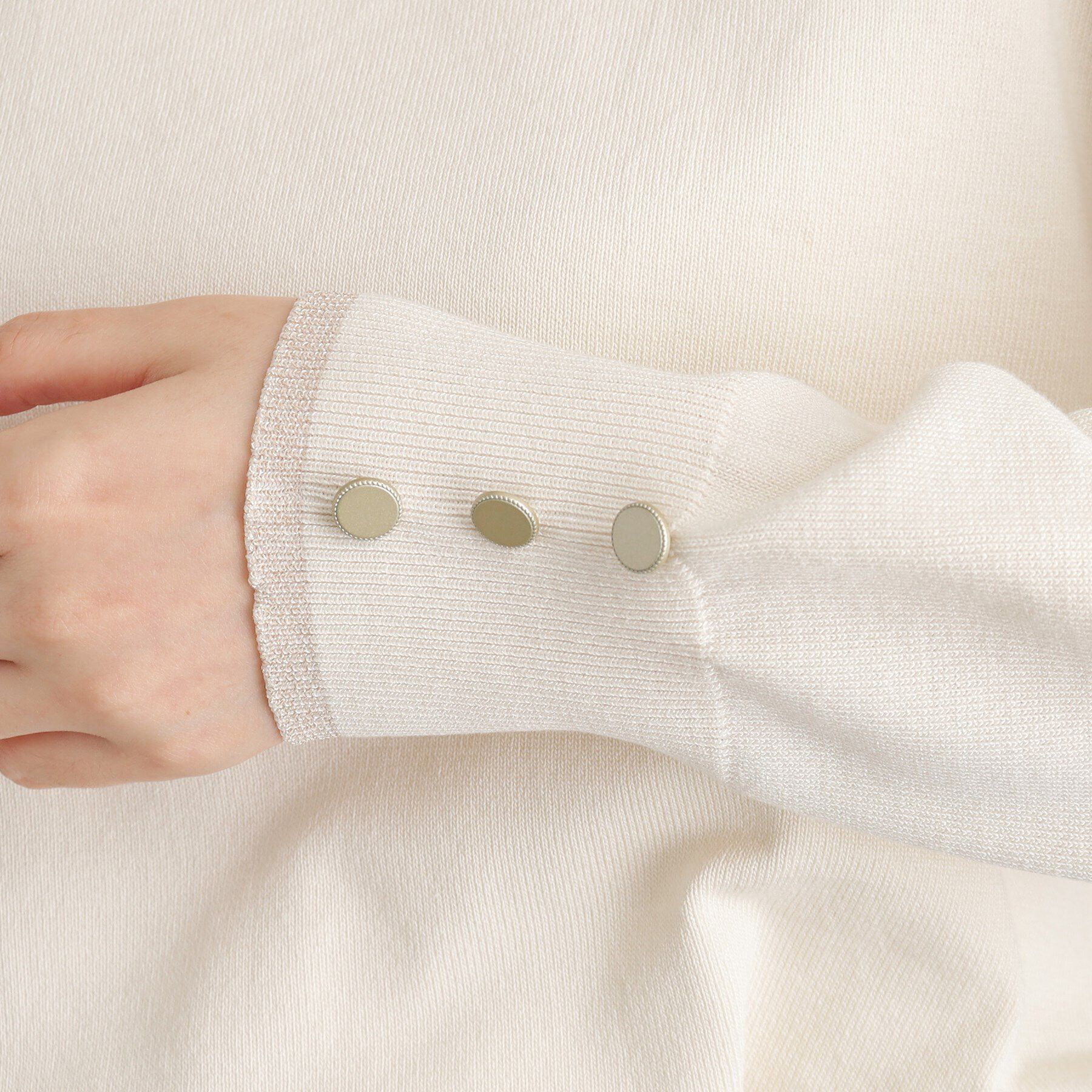 grove「袖ボタンクルーネックプルオーバー」|ニット・セーター|