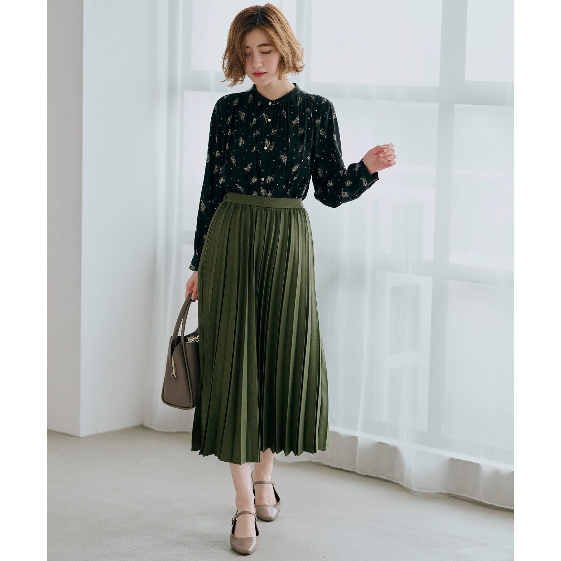 grove「＜ご自宅で洗える＞ヴィンテージサテン9分袖ブラウス」|シャツ・ブラウス|