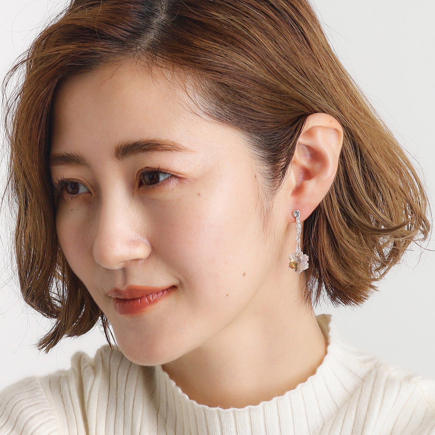 grove「痛くなりにくいガラスフラワーイヤリング」|イヤリング|