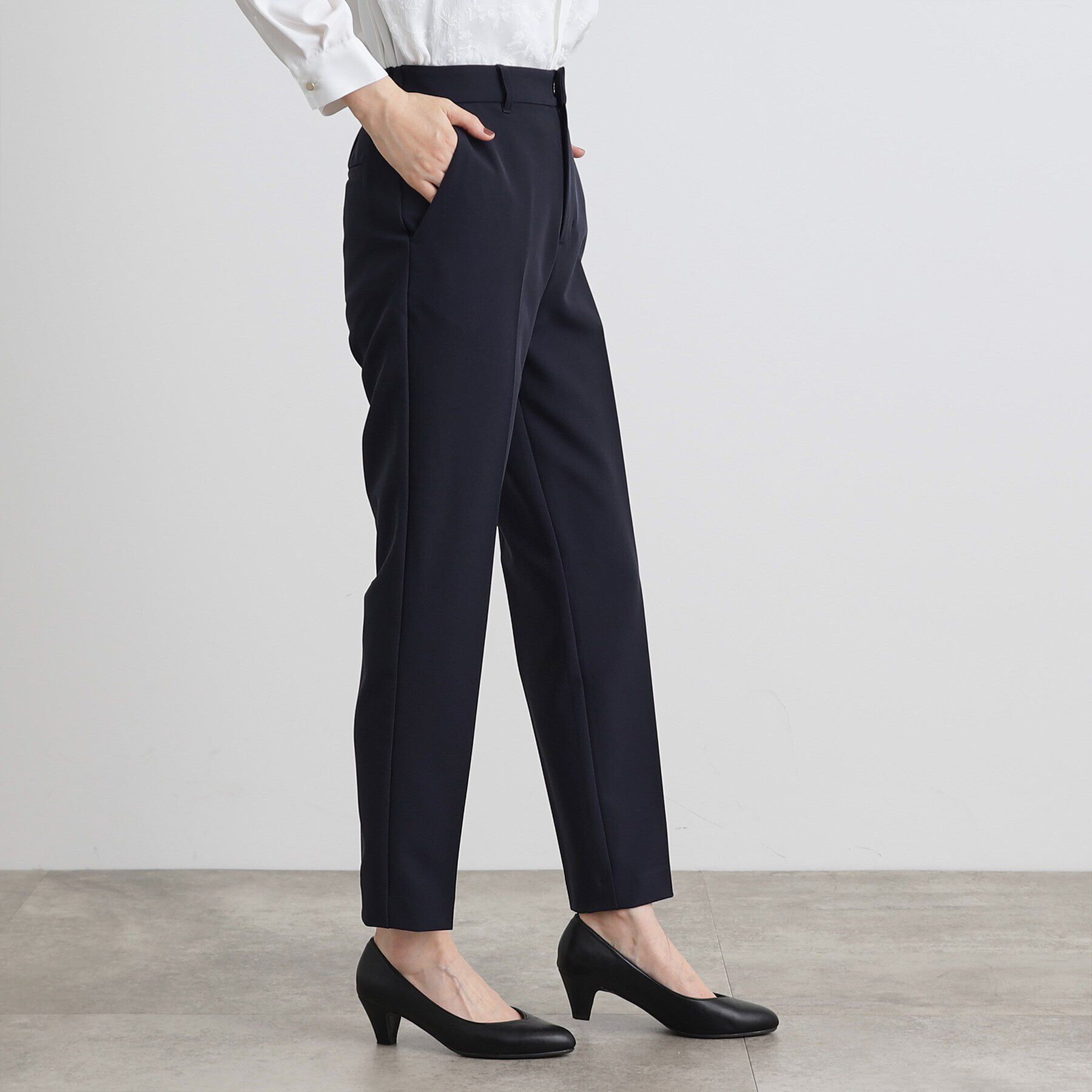 grove「しなやかストレッチ イージーケアテーパードパンツ」|その他|