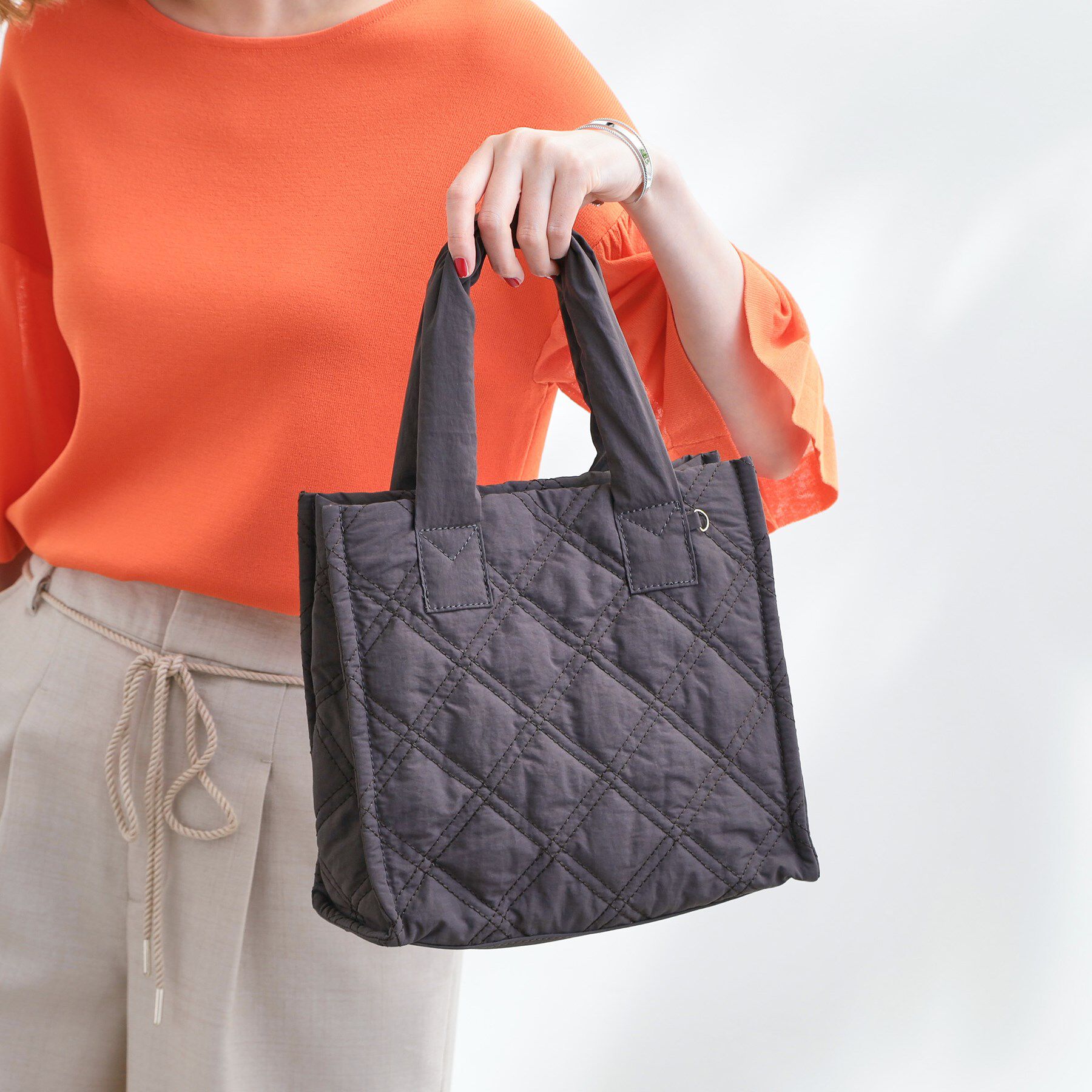 grove「【撥水】キルトスクエア2WAYトート」|トートバッグ|チャコールグレー(0