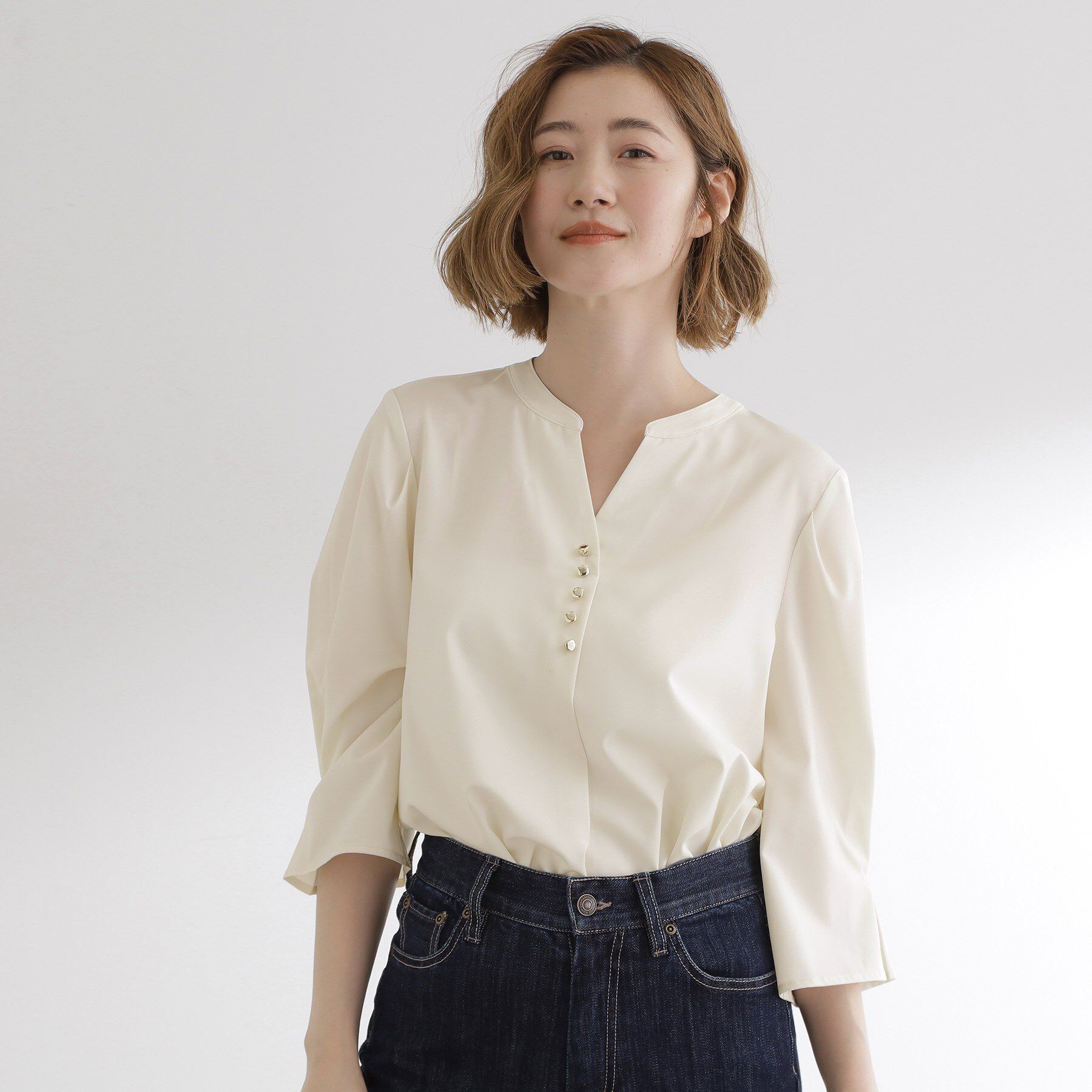 grove「【洗える/お仕事】美しさが続く袖タックブラウス」|シャツ・ブラウス|