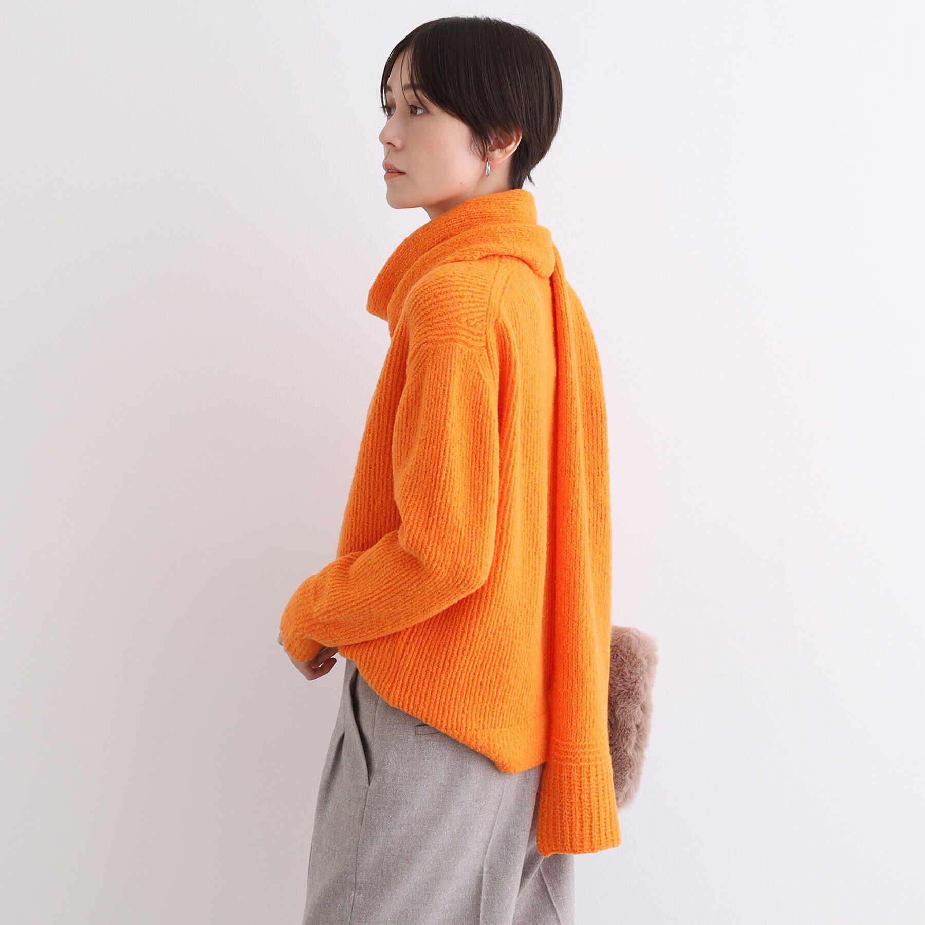 INDIVI「【ウール混／ブークレ】ループヤーン スリットハイネックニット」|ニット・セーター|