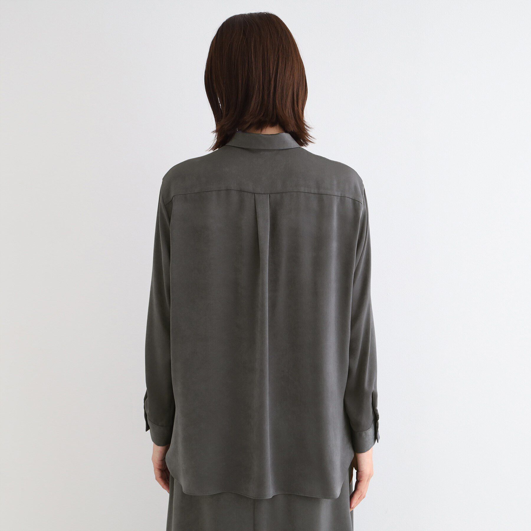 INDIVI「【洗える／UVケア】スエード調サテンワークシャツブラウス」|シャツ・ブラウス|