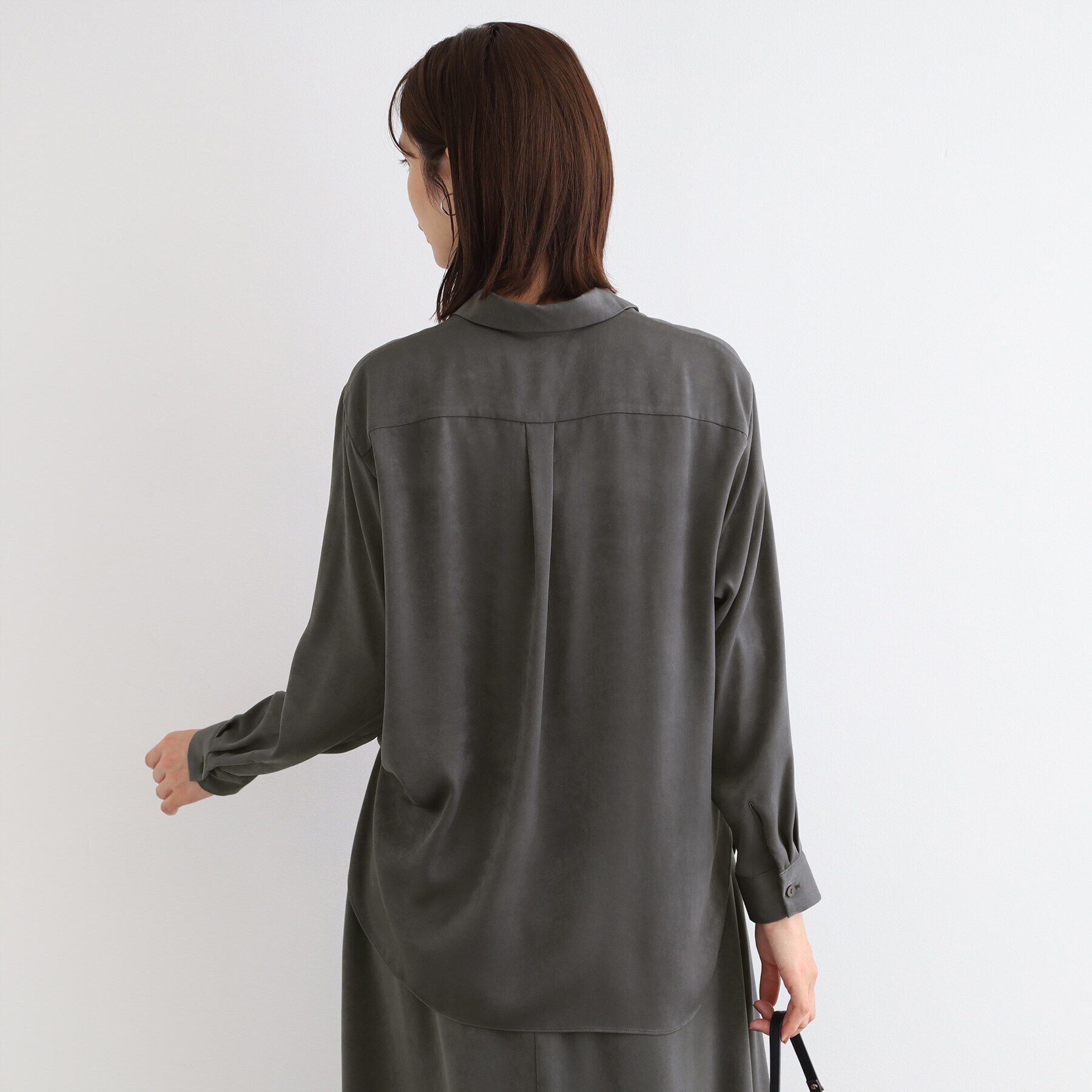 INDIVI「【洗える／UVケア】スエード調サテンワークシャツブラウス」|シャツ・ブラウス|