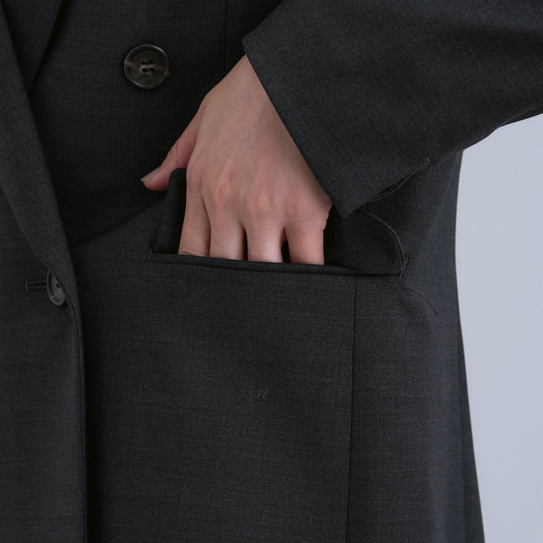 INDIVI「【日本製／スーツ／通勤】シルクウールストレッチ ダブルジャケット」|テーラードジャケット|