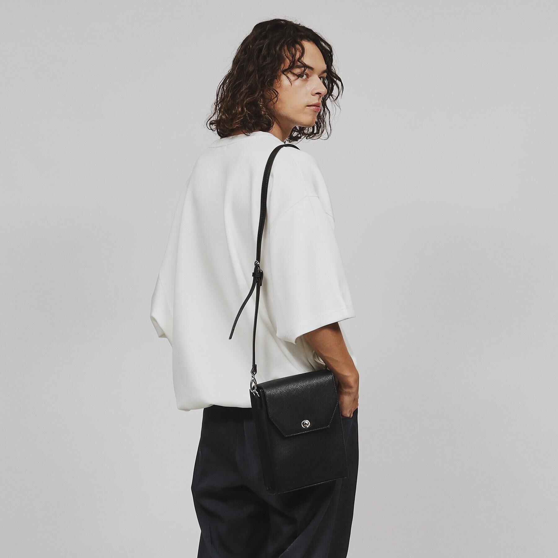 tk.TAKEO KIKUCHI「スクエアボックスショルダーバッグ（ユニセックスアイテム）」|ショルダー・メッセンジャー|