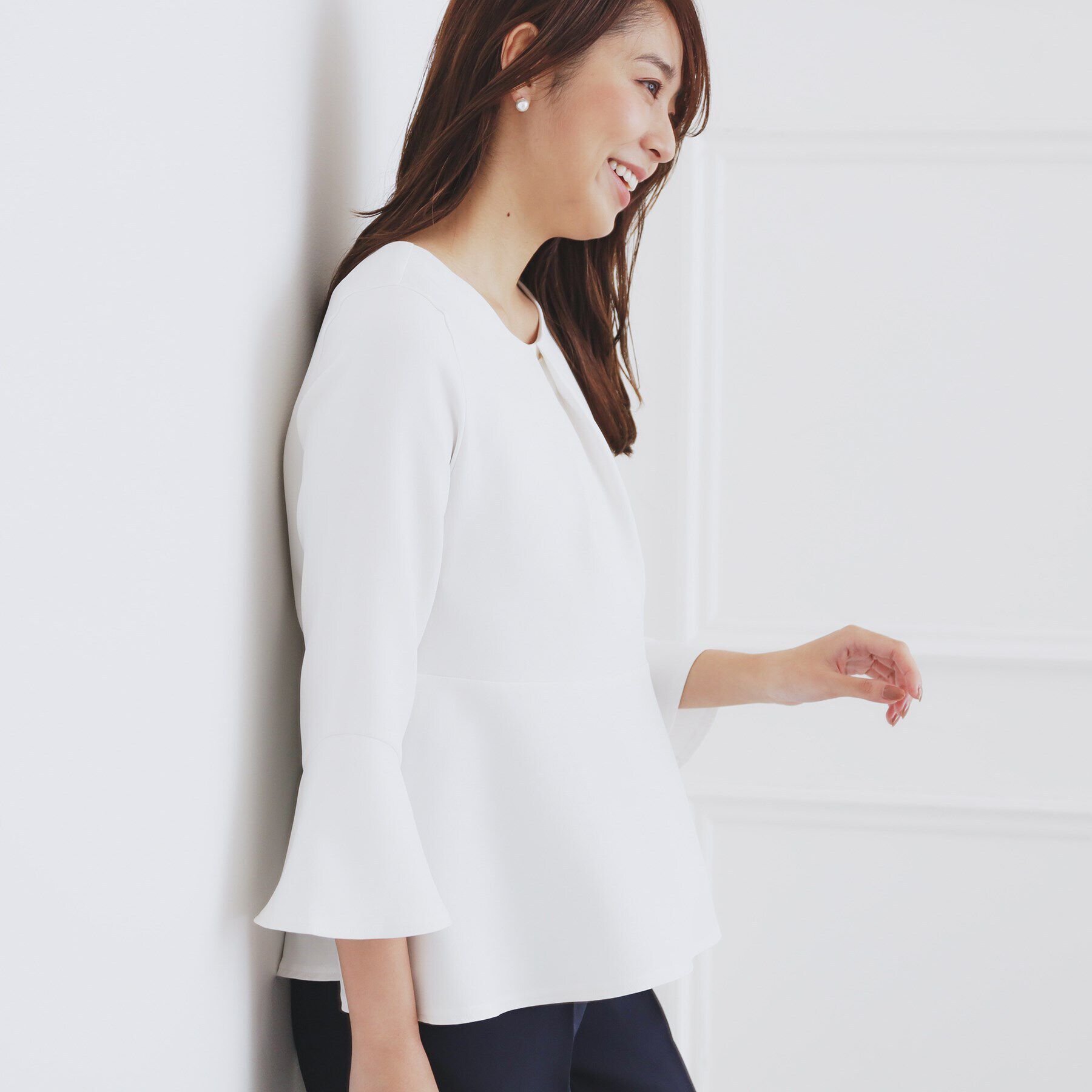 index「＜通勤・セレモニー/セットアップ対応＞フレアスリーブブラウス【洗濯機洗い可/ストレッチ/イージーアイ」|シャツ・ブラウス|