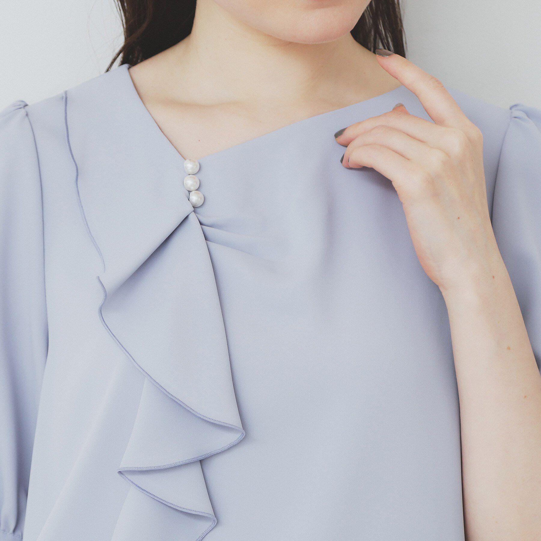 index「アシメフリルパール調ブラウス【洗濯機洗い可/イージーアイロン】」|シャツ・ブラウス|