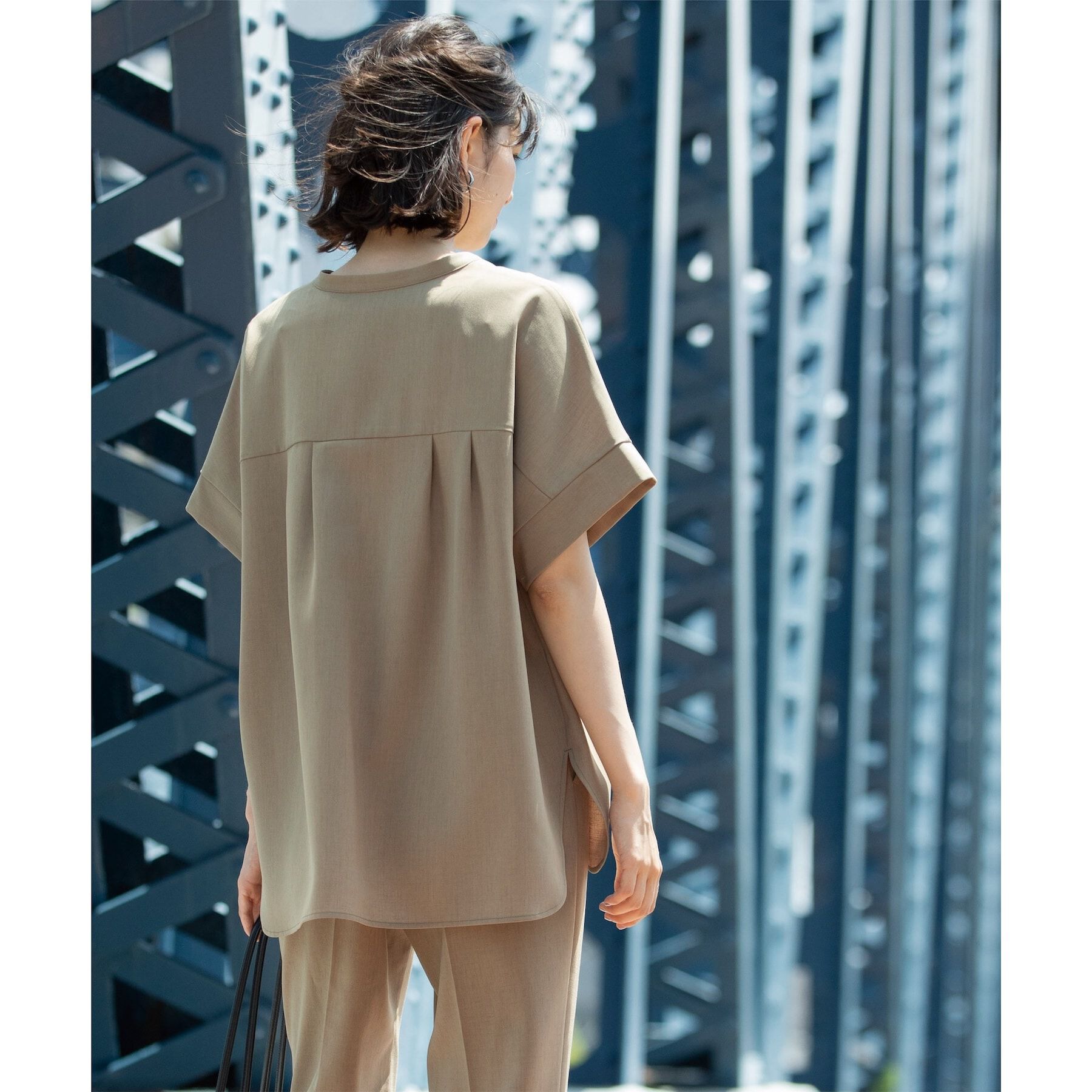 OPAQUE.CLIP「《SS-LLsize≫パール調ボタンスキッパーブラウス/セットアップ対応【防シワ/ストレッチ/抗ピル」|シャツ・ブラウス|