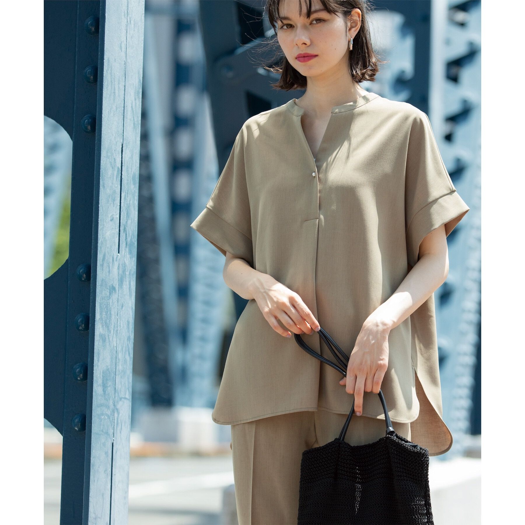 OPAQUE.CLIP「《SS-LLsize≫パール調ボタンスキッパーブラウス/セットアップ対応【防シワ/ストレッチ/抗ピル」|シャツ・ブラウス|