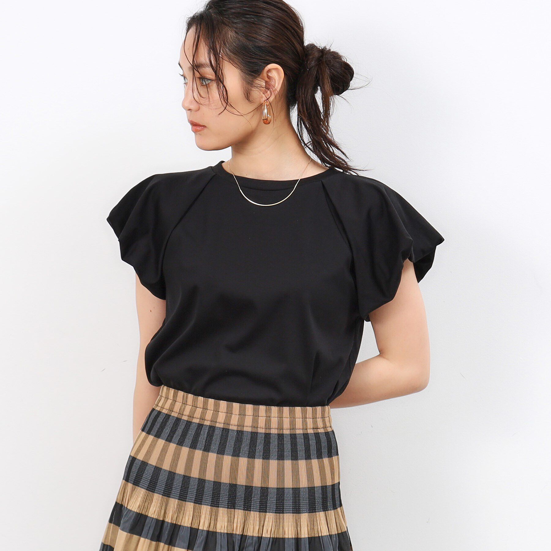 OPAQUE.CLIP「《美人百花掲載》バルーンスリーブカットソー【洗濯機洗い可】」|Tシャツ・カットソー|ブラック(019)