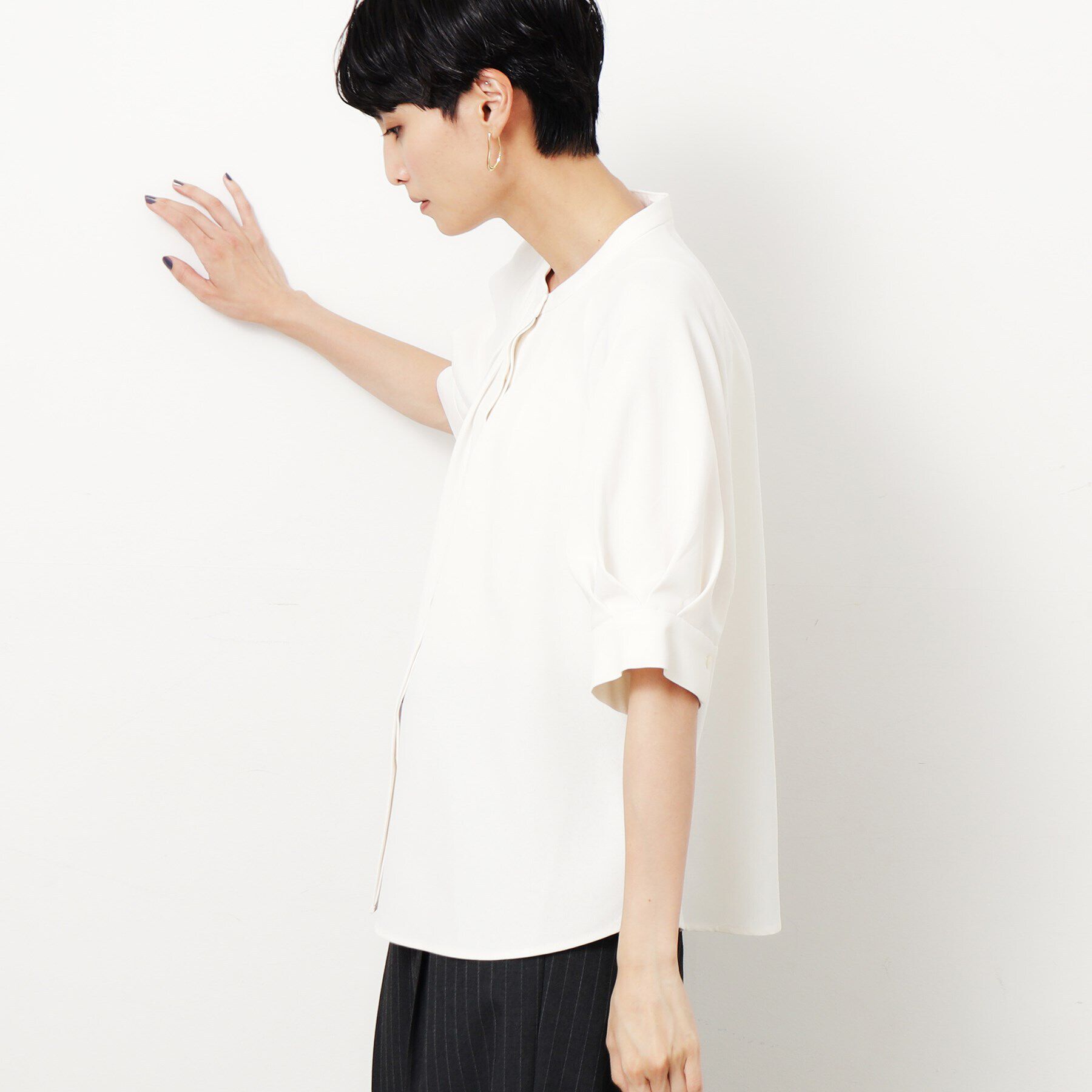 OPAQUE.CLIP「リネンライク タックデザインブラウス【洗濯機洗い可】」|シャツ・ブラウス|