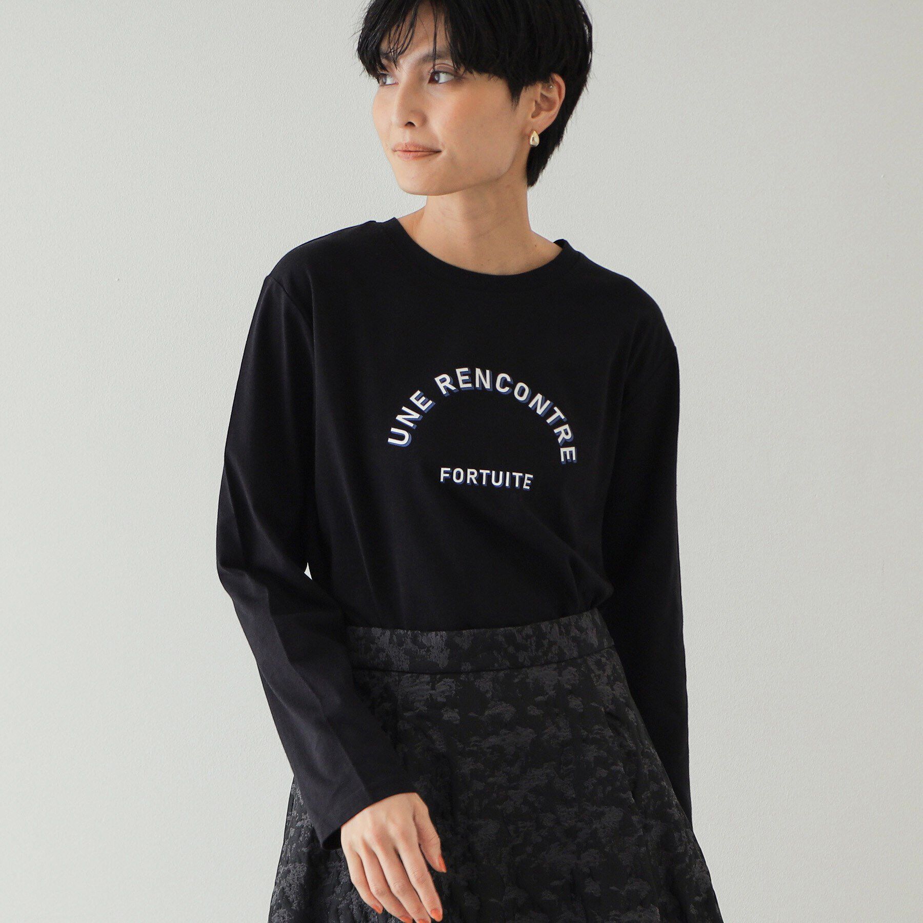 OPAQUE.CLIP「《STORY掲載》ロゴプリントロングTシャツ【洗濯機洗い可】」|Tシャツ・カットソー|