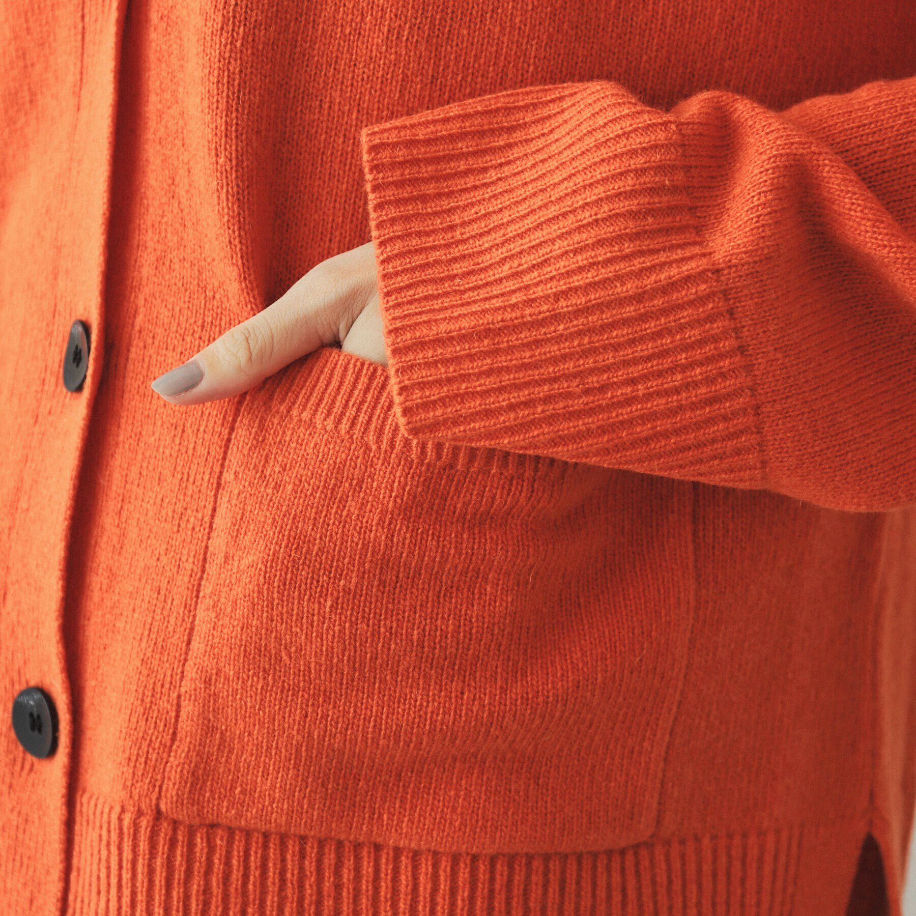 OPAQUE.CLIP「ミドルゲージVネックニットカーディガン／FILIVIVI・フィルビビ【洗える】」|カーディガン|