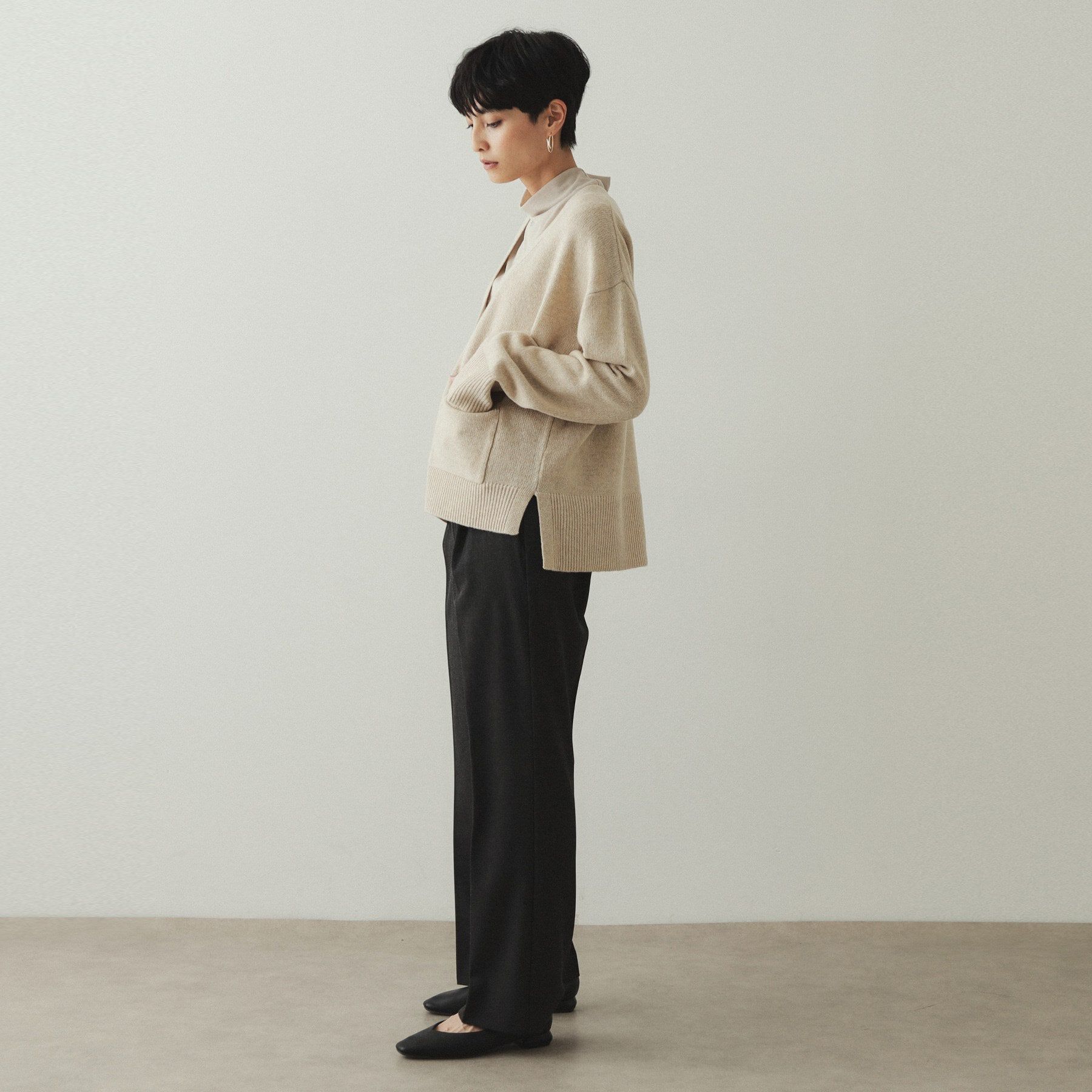 OPAQUE.CLIP「ミドルゲージVネックニットカーディガン／FILIVIVI・フィルビビ【洗える】」|カーディガン|