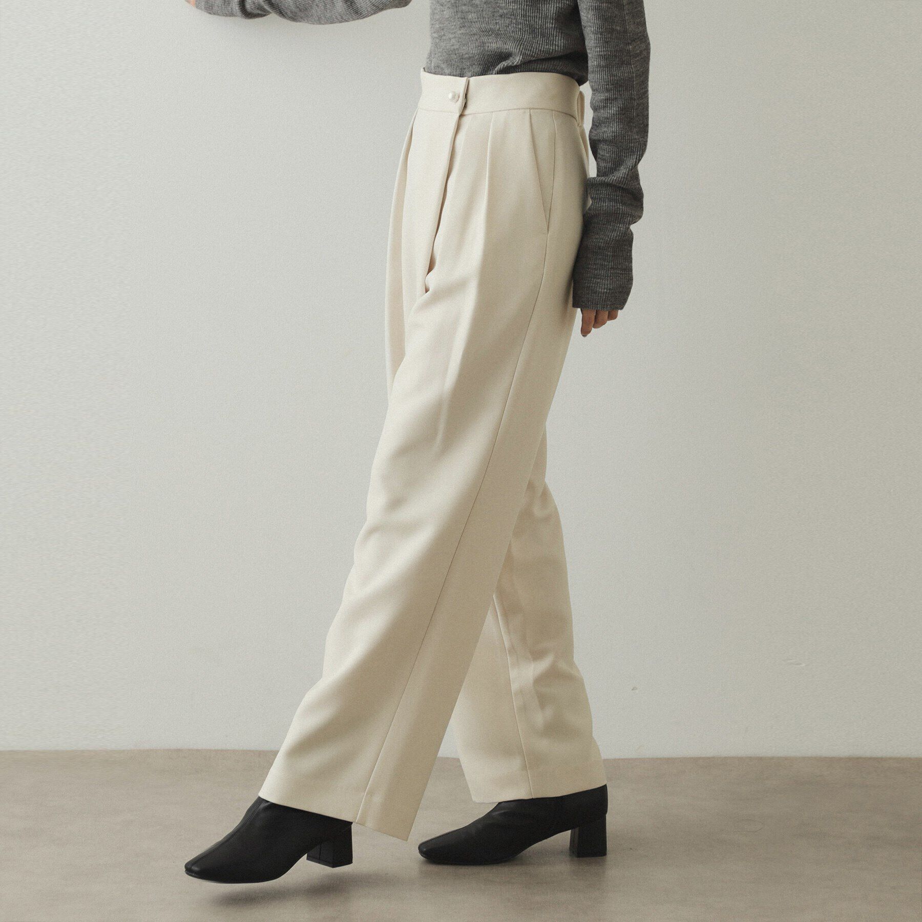 OPAQUE.CLIP「《美人百花掲載》パール調ラップ風ワイドストレートパンツ【洗濯機洗い可】」|その他|