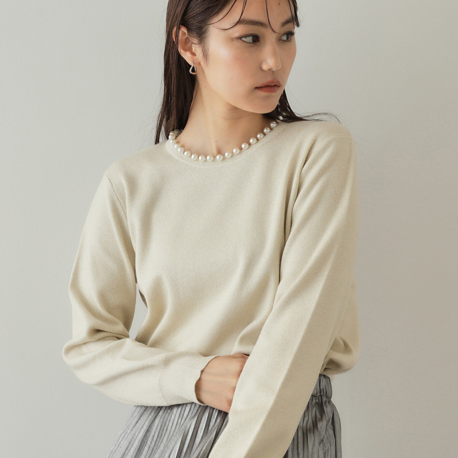 OPAQUE.CLIP「《美人百花掲載》パール調付きラメニット【洗濯機洗い可】」|ニット・セーター|オフホワイト(603