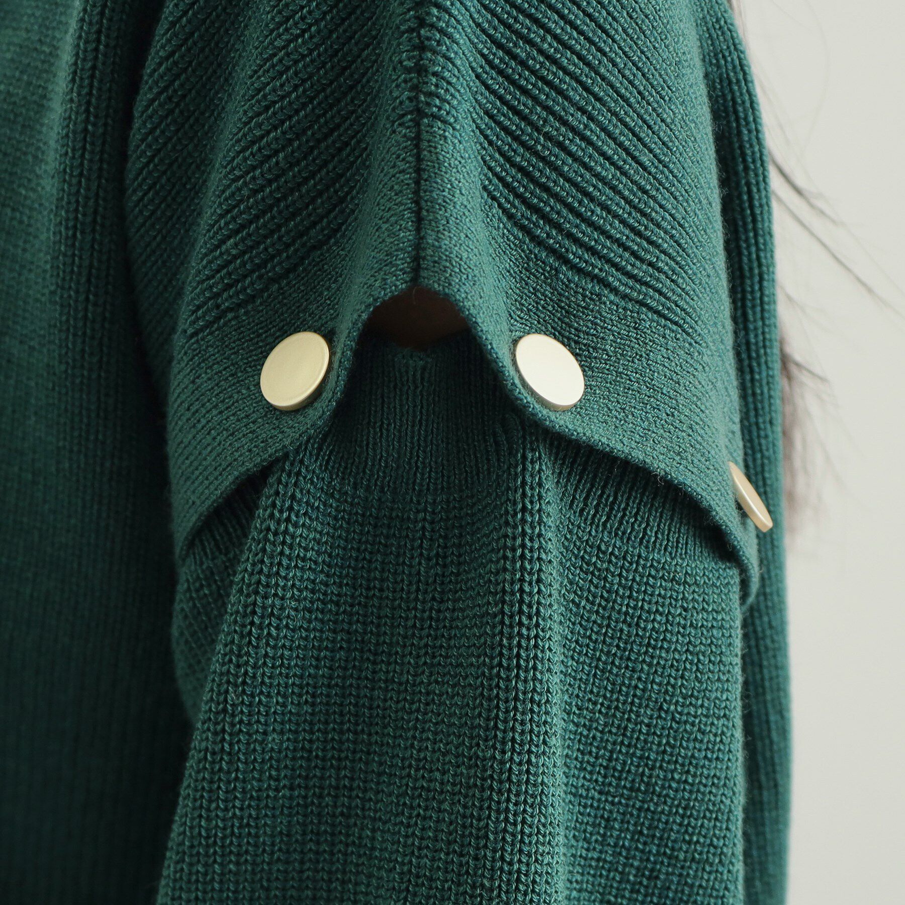 OPAQUE.CLIP「肩ボタンデザインニット【洗濯機洗い可】」|ニット・セーター|