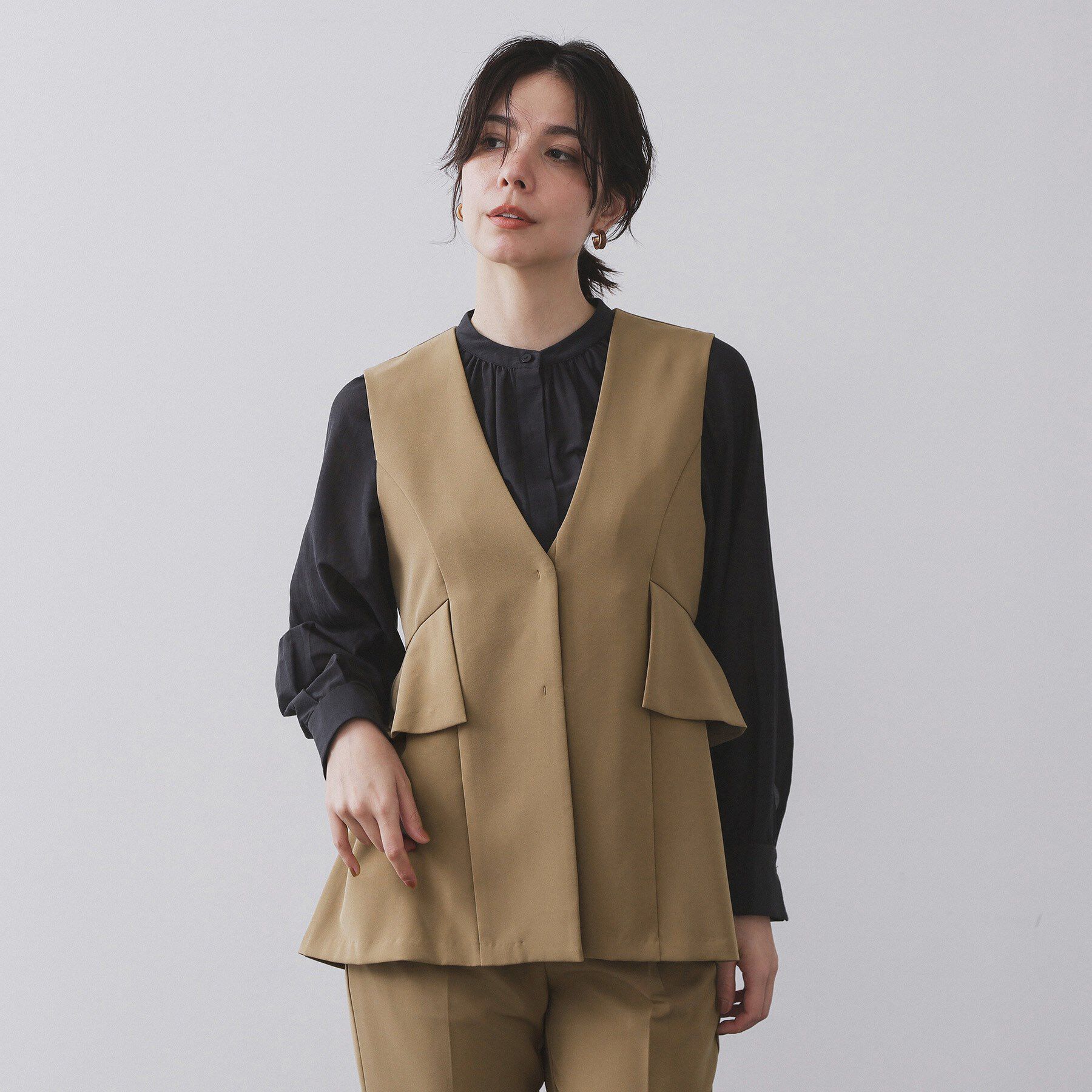 OPAQUE.CLIP「フリルペプラムジレ/セットアップ対応可【洗濯機洗い可】」|ベスト・ジレ|