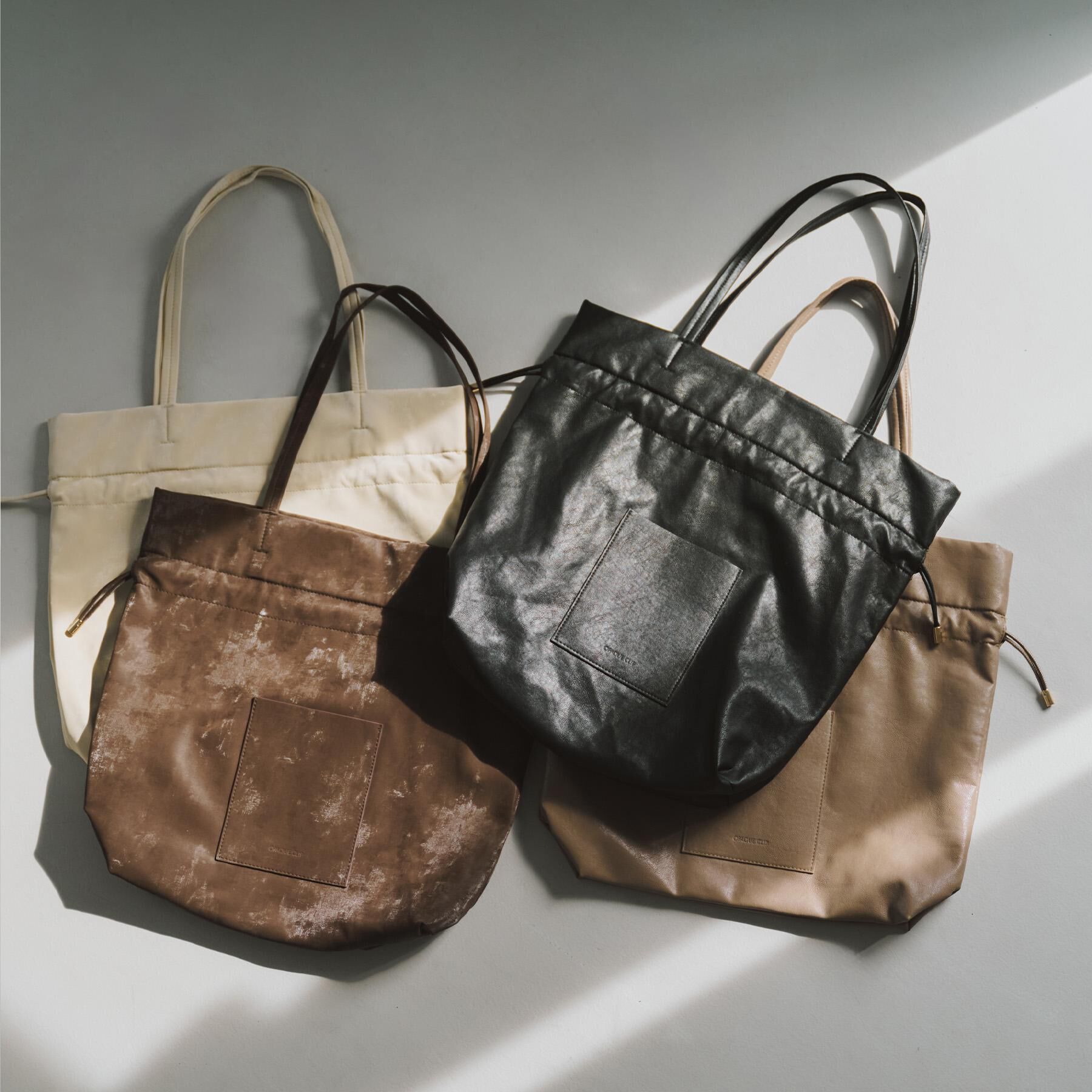 OPAQUE.CLIP「【A4サイズ対応】ソフト合皮巾着ドローストリングトートバッグ」|トートバッグ|