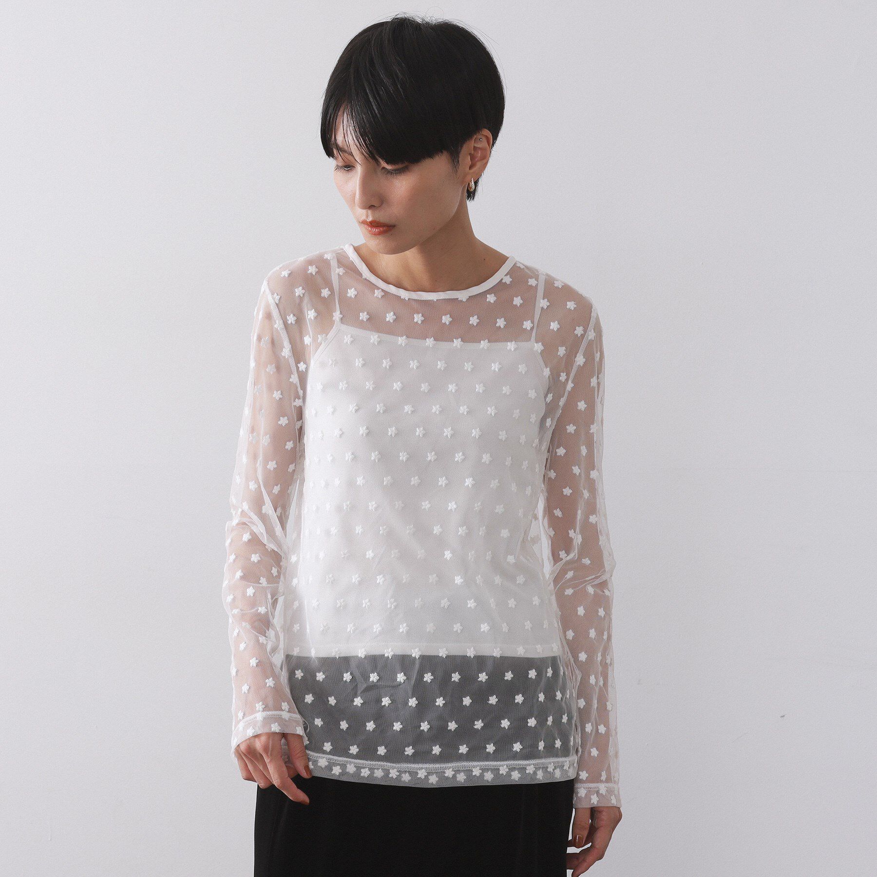 OPAQUE.CLIP「チュールフラワー刺繍シアートップス【洗濯機OK】」|Tシャツ・カットソー|