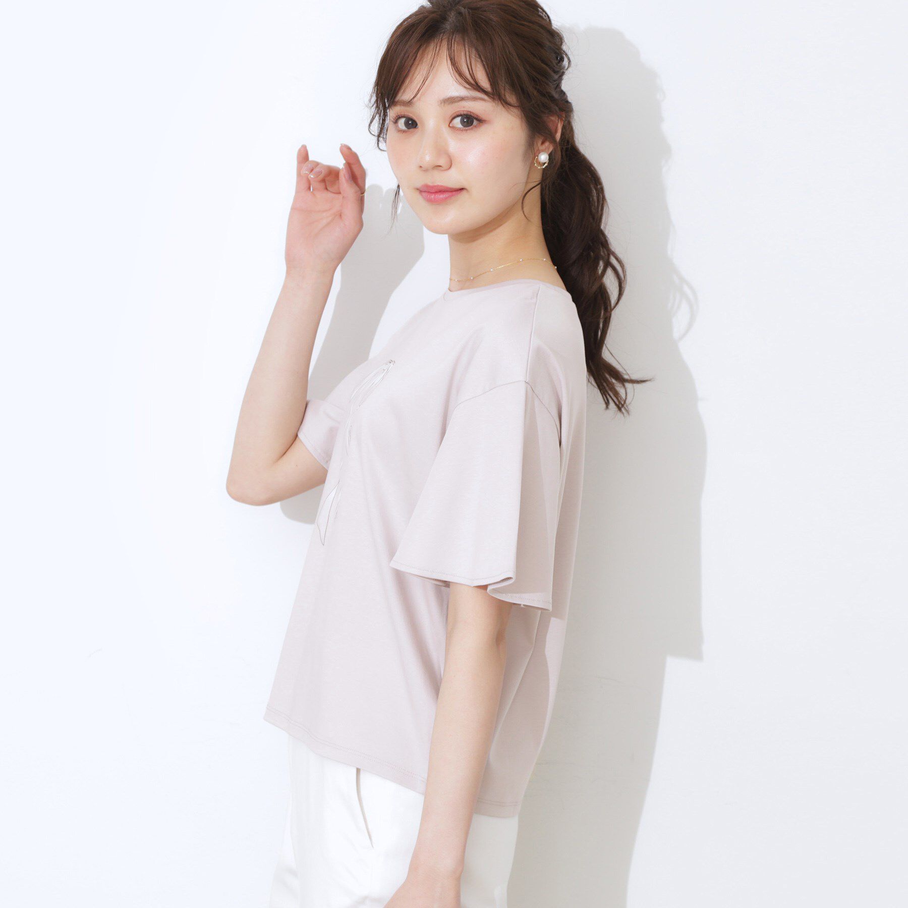 Couture broach「【マシンウォッシャブル・接触冷感・UV機能】60リボンロゴプリント フレアーT」|Tシャツ・カットソー|