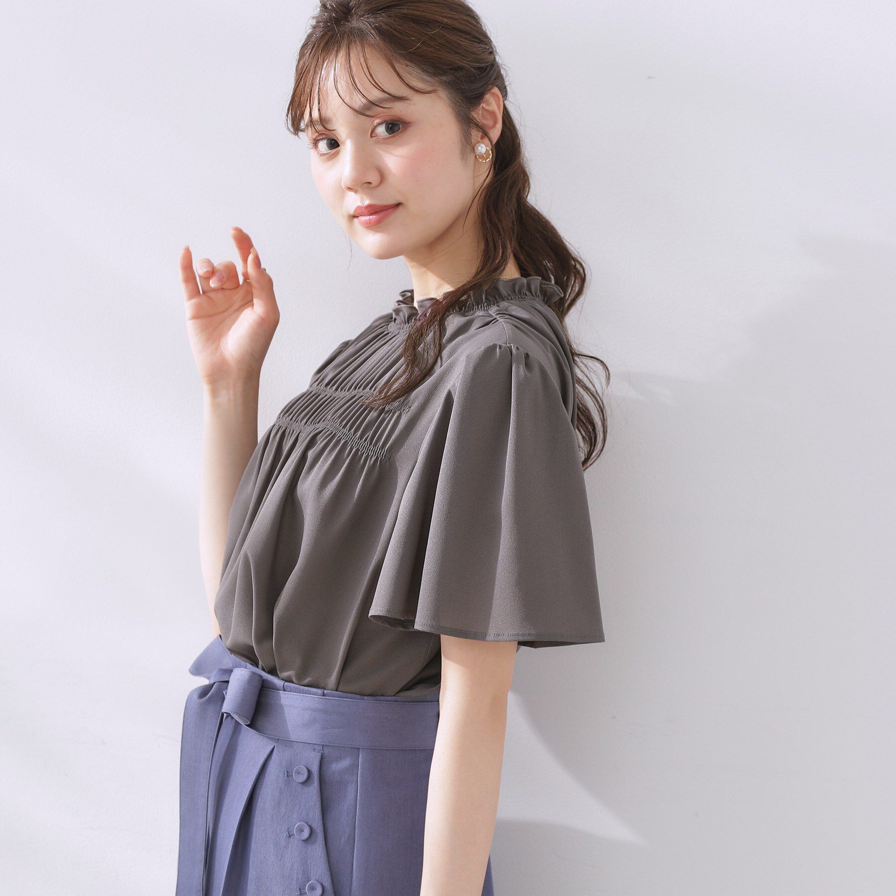 Couture broach「【二の腕カバー・通勤】シャーリングシアーブラウス」|シャツ・ブラウス|