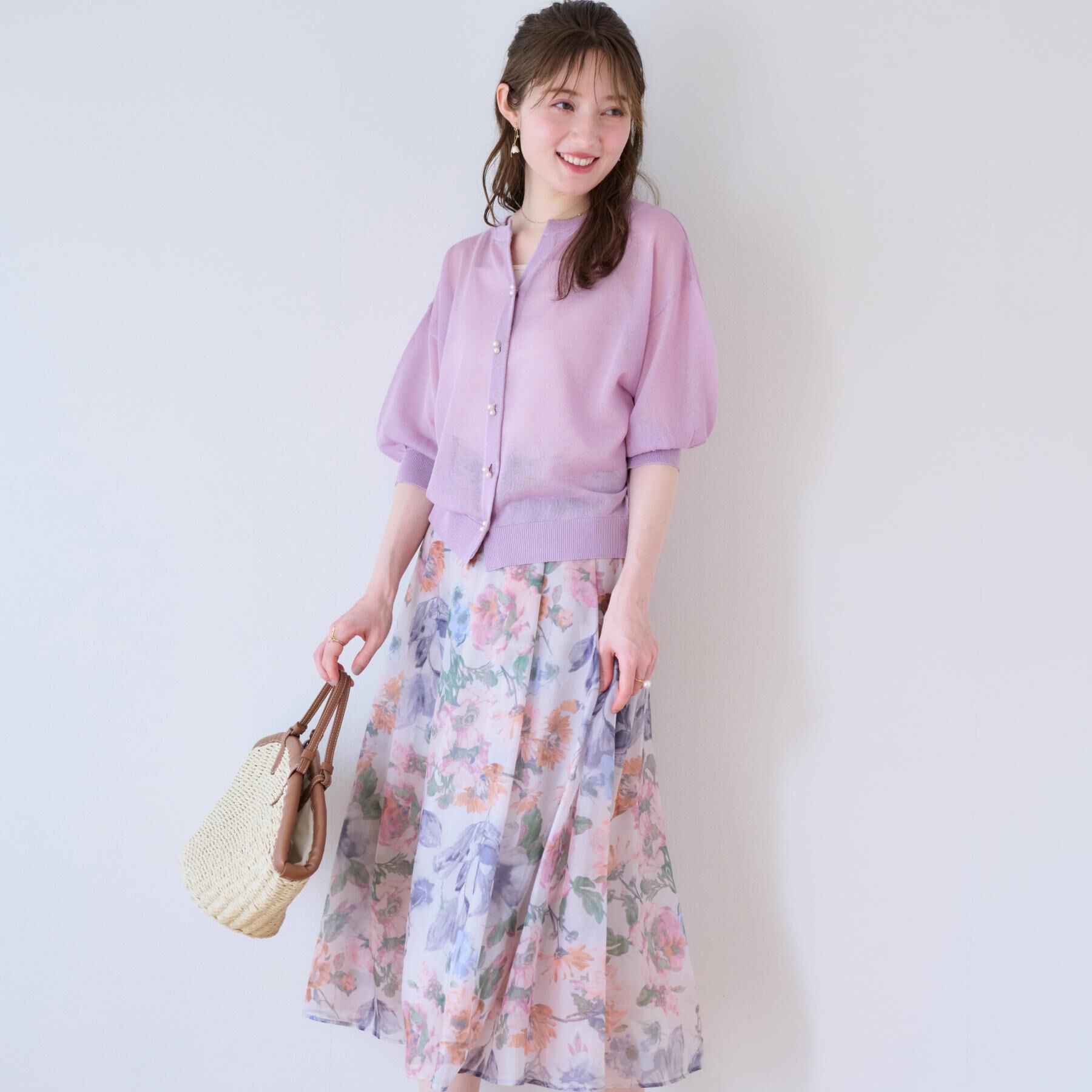 Couture broach「【前後2WAY・二の腕カバー】ダブルパール調釦5分袖シアーカーディガントップス」|カーディガン|