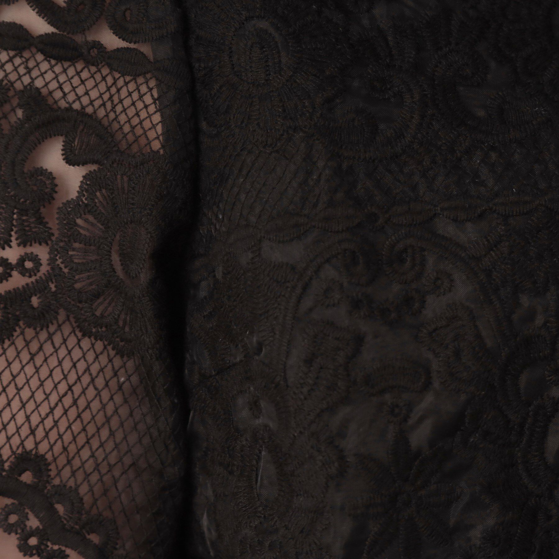 Couture broach「【一枚で着映える・高見え】刺繍レースフレアー袖ブラウス」|シャツ・ブラウス|