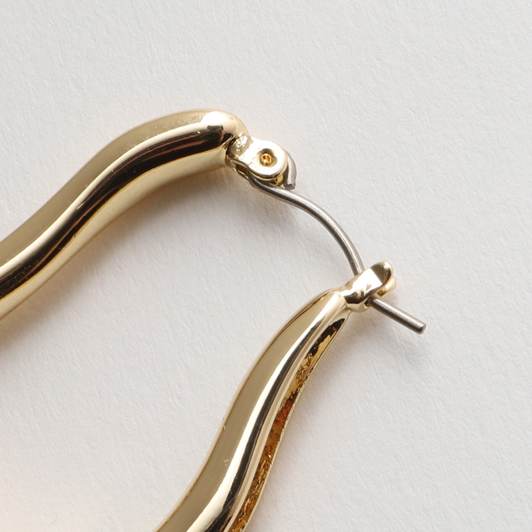 THE SHOP TK「【＠BAILA掲載】変形メタルループピアス/ヒルナンデス！で紹介」|ピアス|