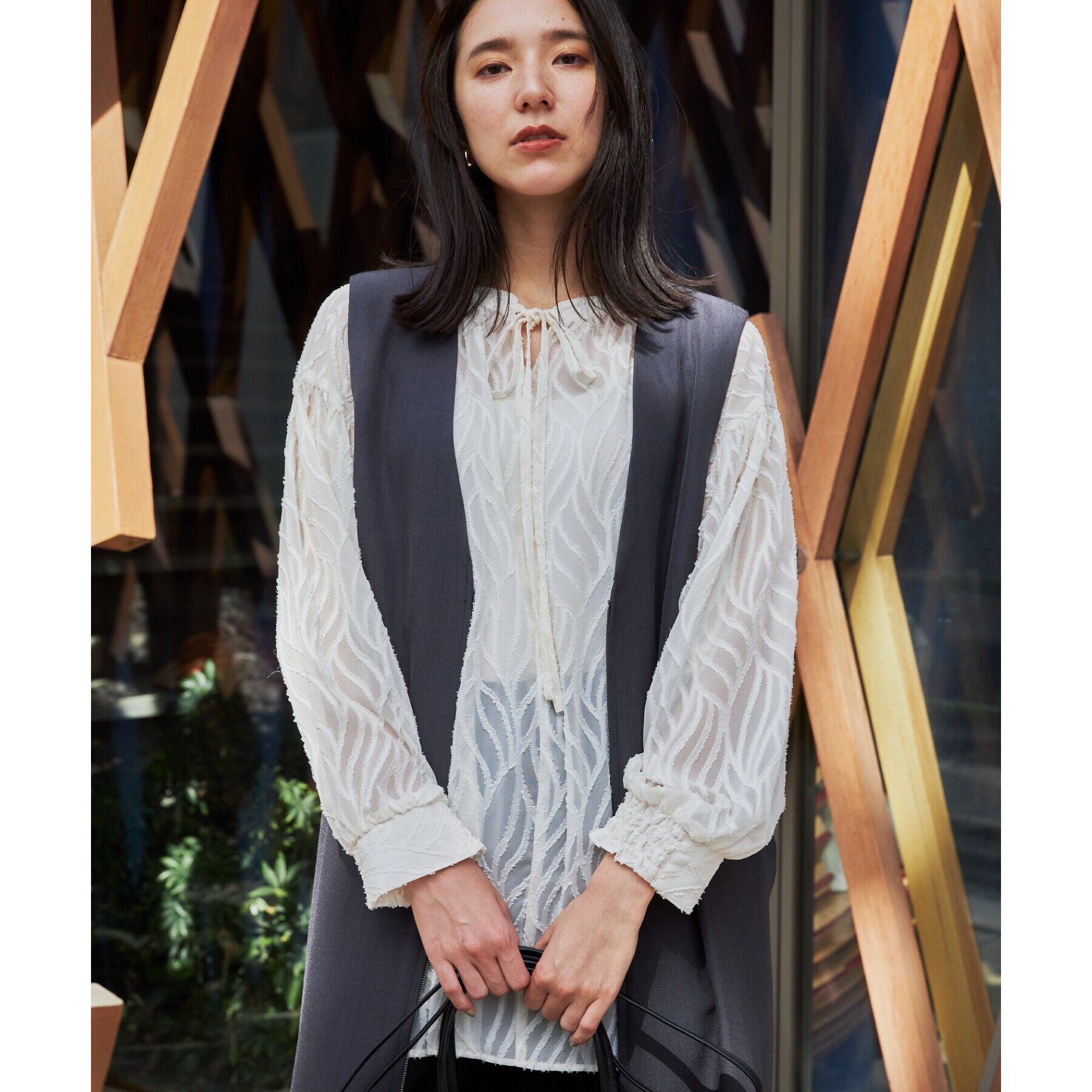 THE SHOP TK「【前後2WAY/洗える】ジャカードシアーブラウス」|シャツ・ブラウス|