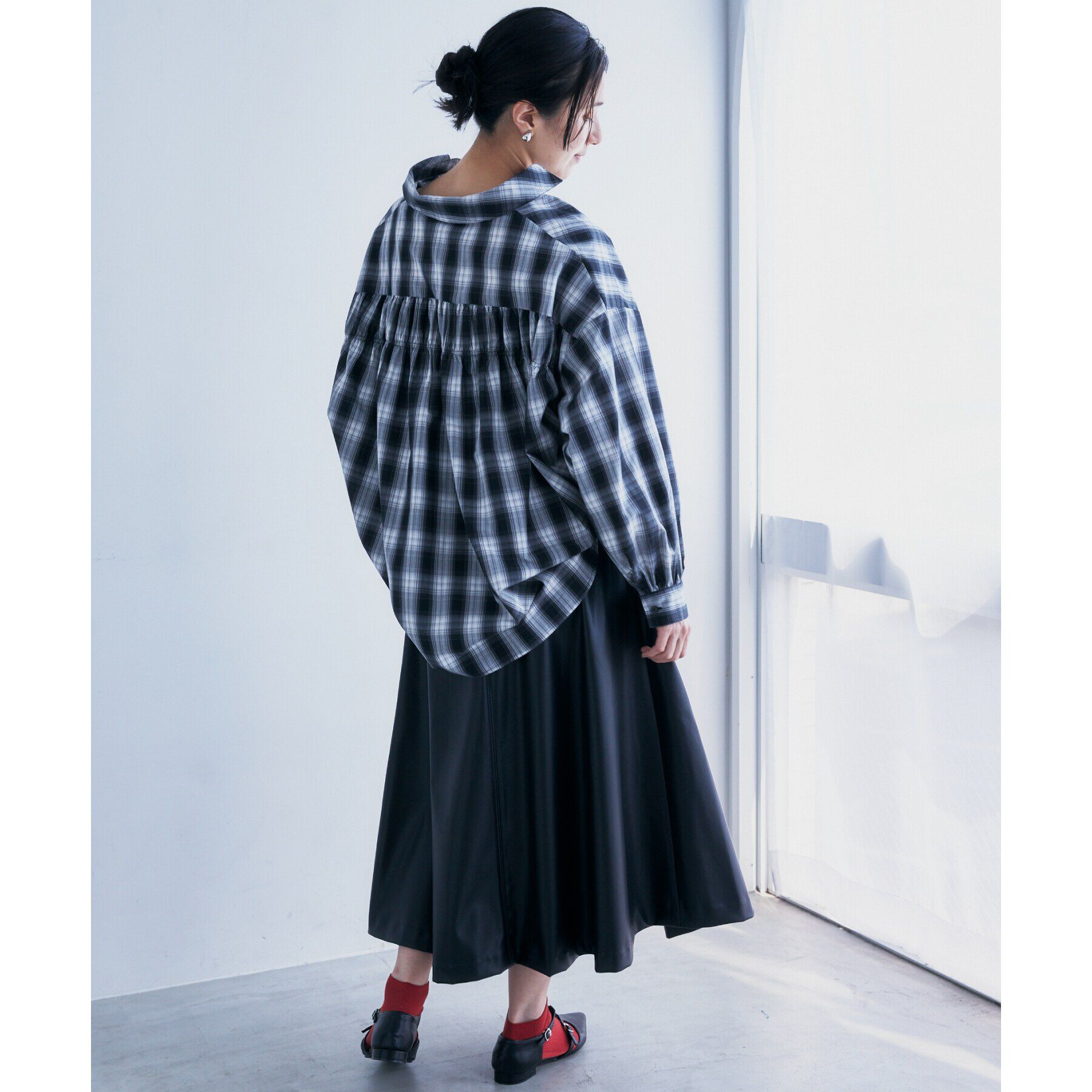 THE SHOP TK「【＠BAILA掲載】バックシャーリングシャツ/魅せる体形カバー服/洗える/ヒルナンデス！で紹介！」|シャツ・ブラウス|