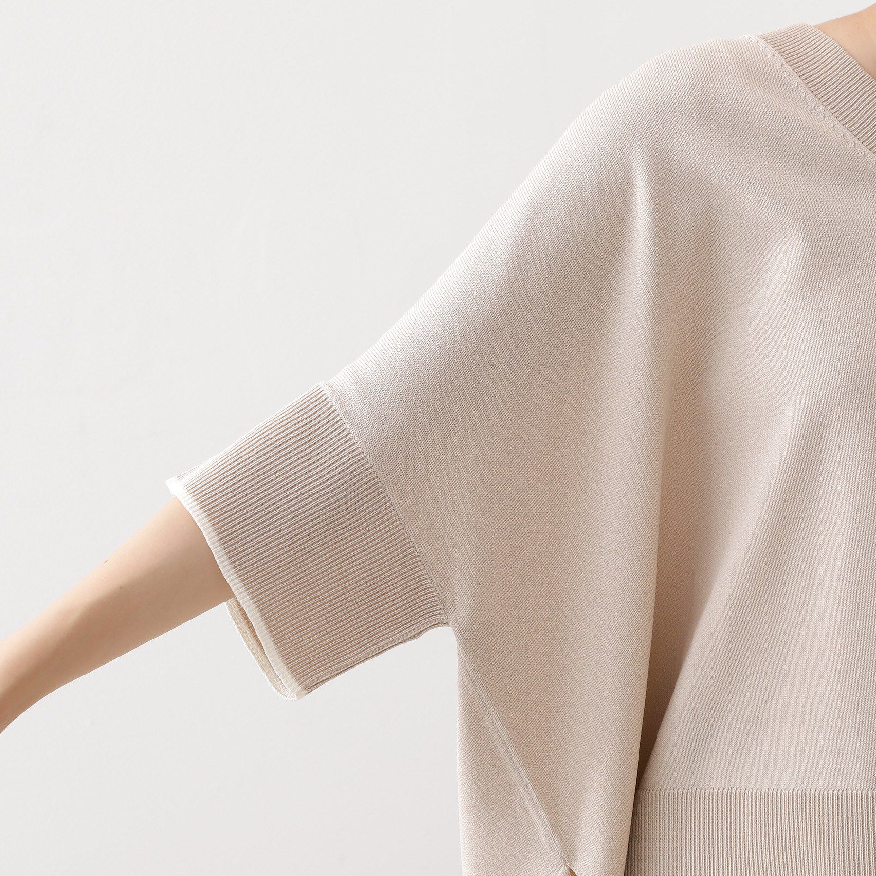 THE SHOP TK「Vネックドルマンニット【毛玉になりにくい/洗濯機OK】」|ニット・セーター|