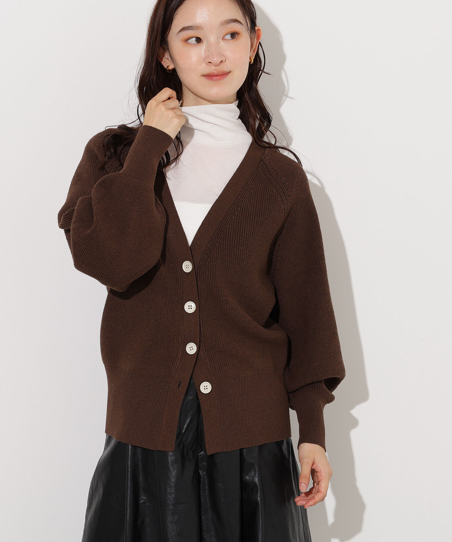  「Vネックフォルムカーディガン」|ニット・セーター|