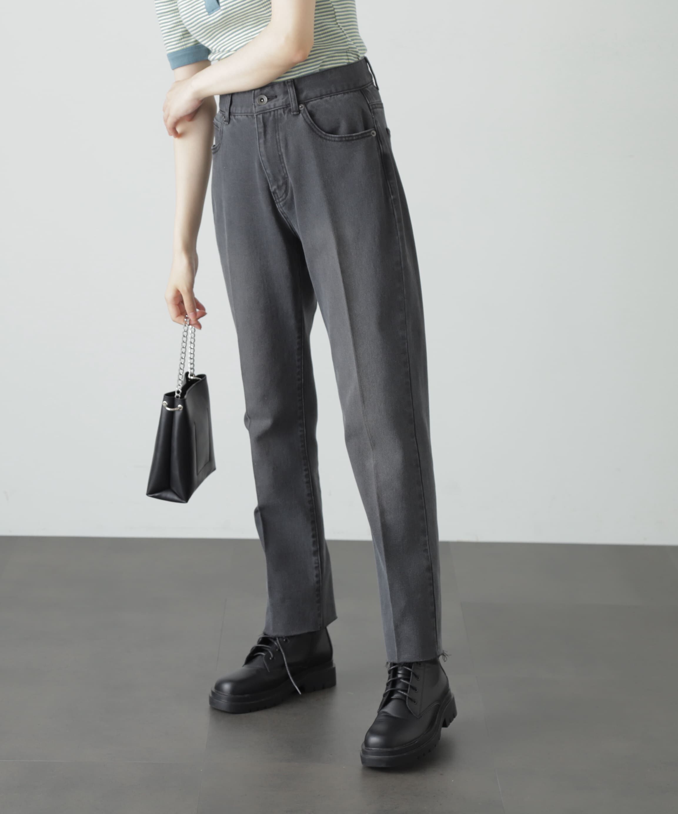  「[低身長サイズ/Sシリーズ]ストレートカットオフデニムパンツ」|その他|ブラックデニ 1