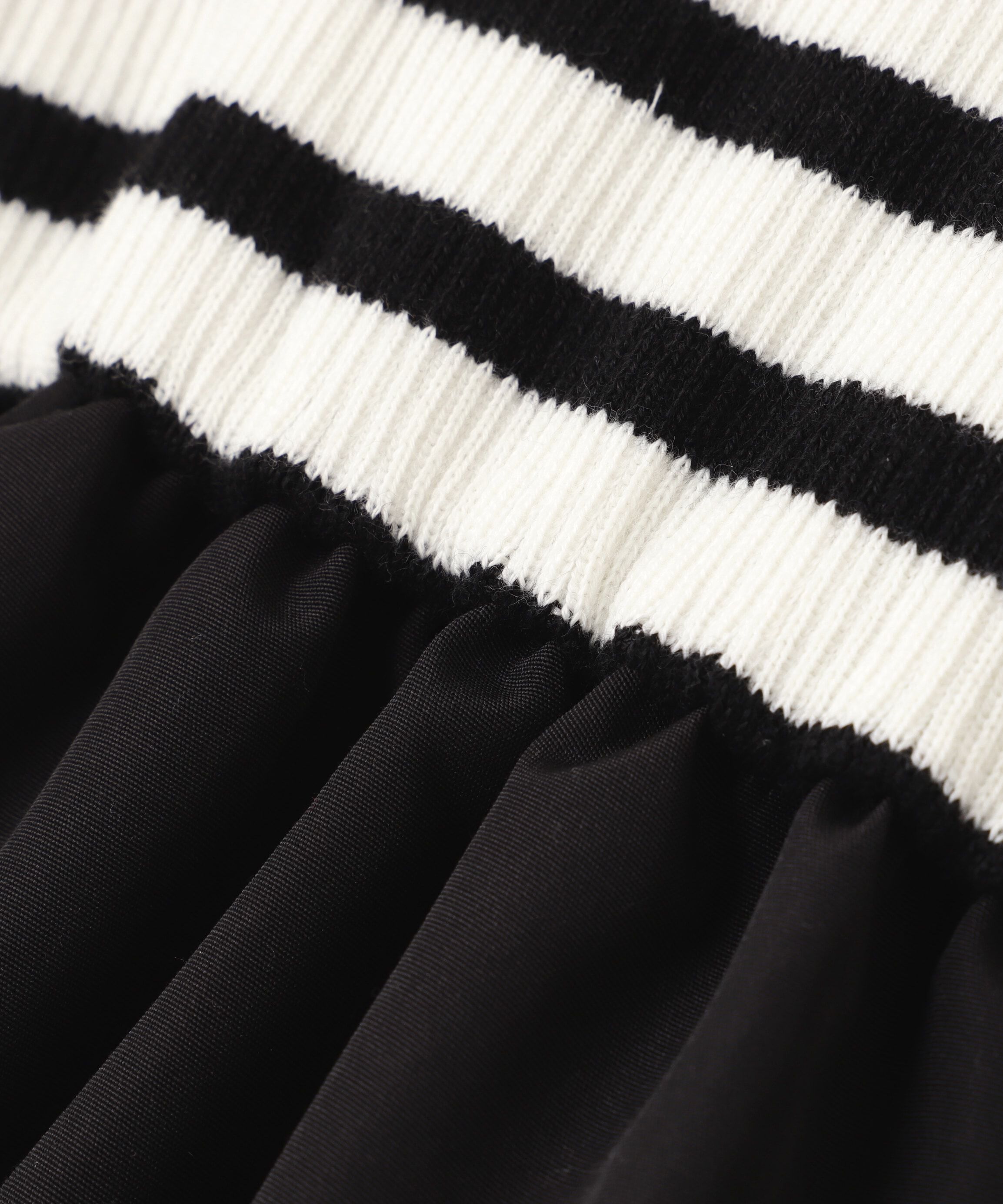  「布帛ドッキングクルーネックワンピース」|ワンピース|