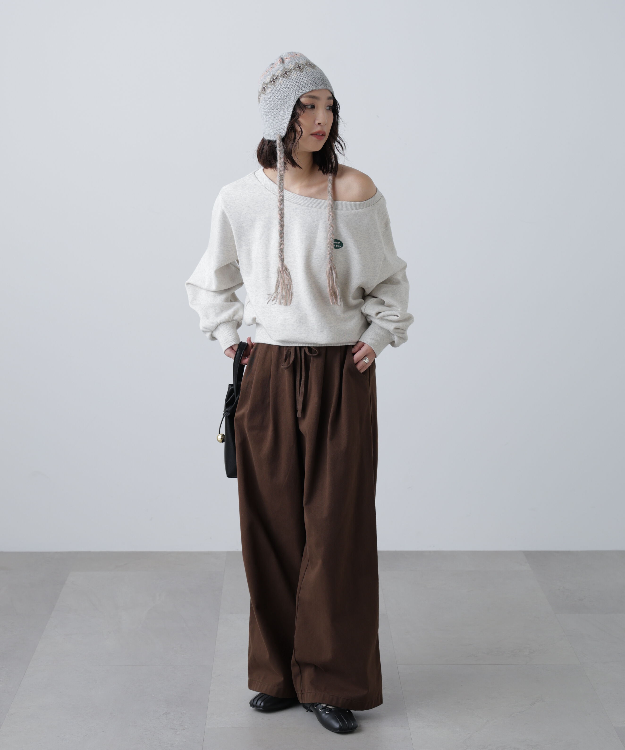  「オフショルワンポイント刺繍スウェット」|Tシャツ・カットソー|