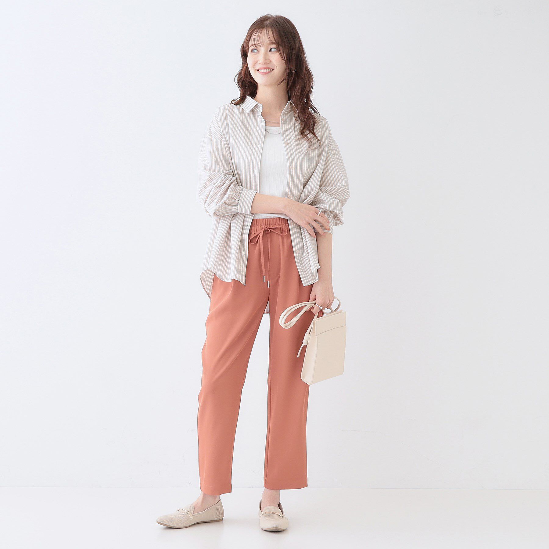 SHOO･LA･RUE「【洗える】バックギャザーがポイント 綿ワッシャー前開きシャツ」|シャツ・ブラウス|