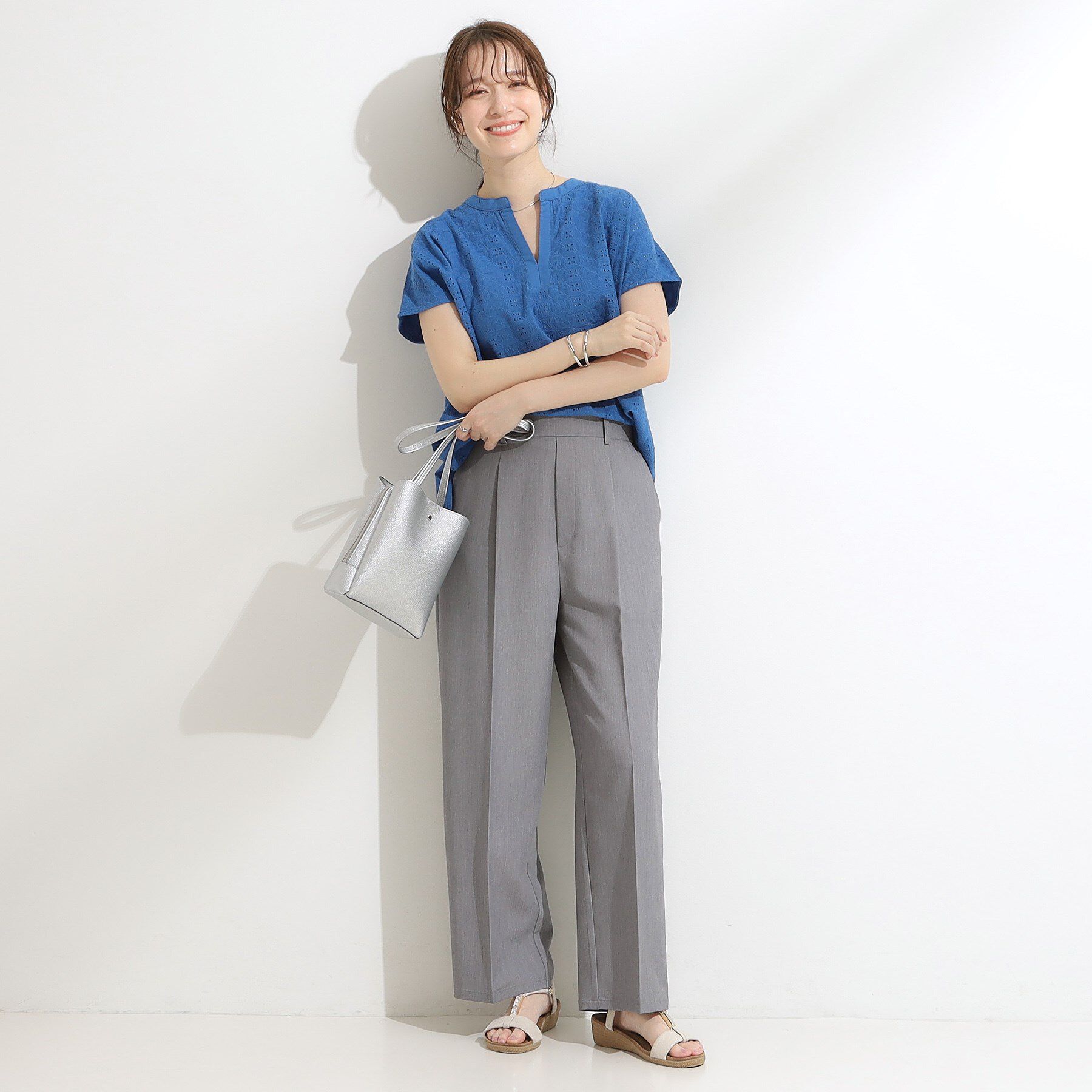 SHOO･LA･RUE「【S-LL】抜け感とすっきり見えを叶える 刺繍レース スキッパー襟トップス」|Tシャツ・カットソー|