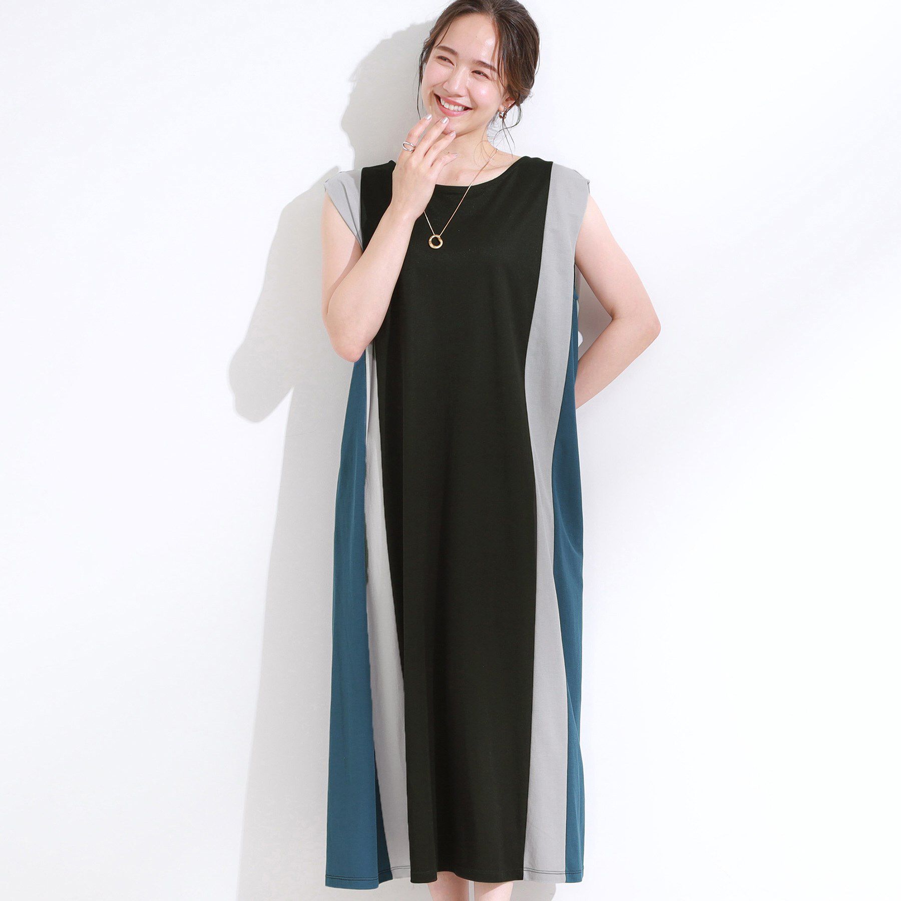 SHOO･LA･RUE「【S-LL/ひんやり】全身すっきり見えが楽に叶う サイド切替 バイカラーAラインワンピース」|ワンピース|ブラック(519)