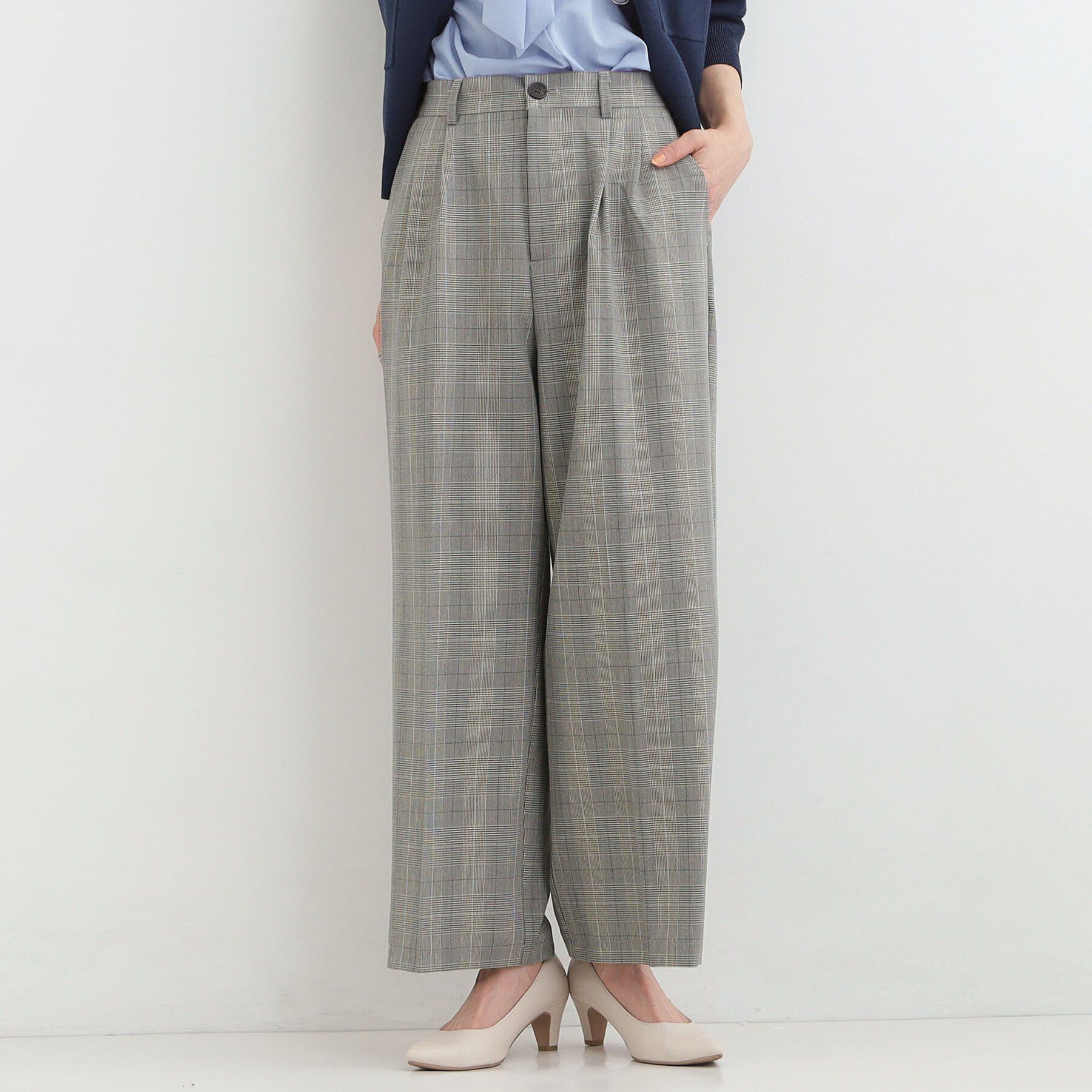 SHOO･LA･RUE「【洗濯機可/S-LL】すっきり上品きれい見え タックワイドパンツ」|その他|チャコールグレー(2