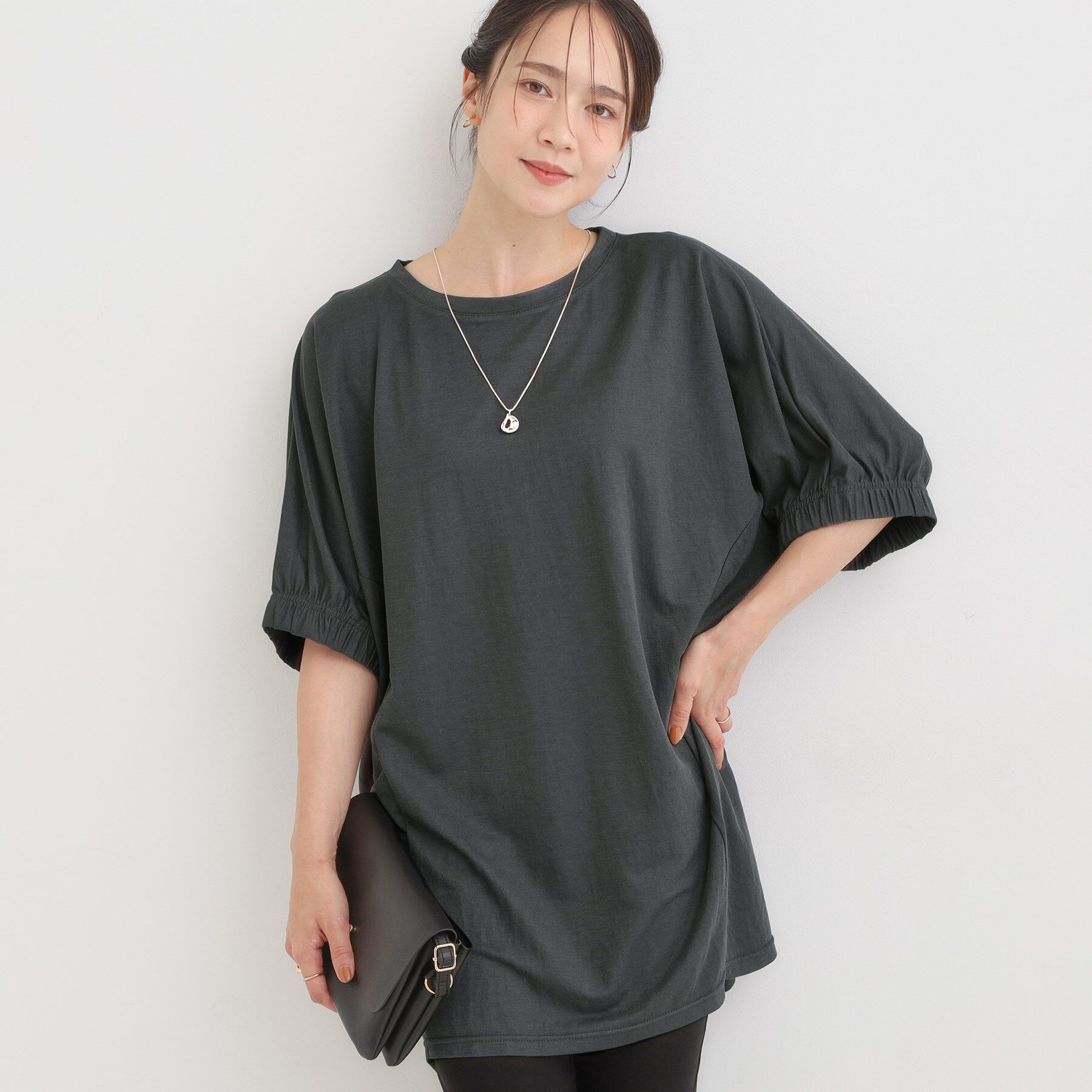 SHOO･LA･RUE「【S-LL/ひんやり】さらさらタッチが心地よい コクーンシルエットチュニック」|チュニック|チャコールグレー(0